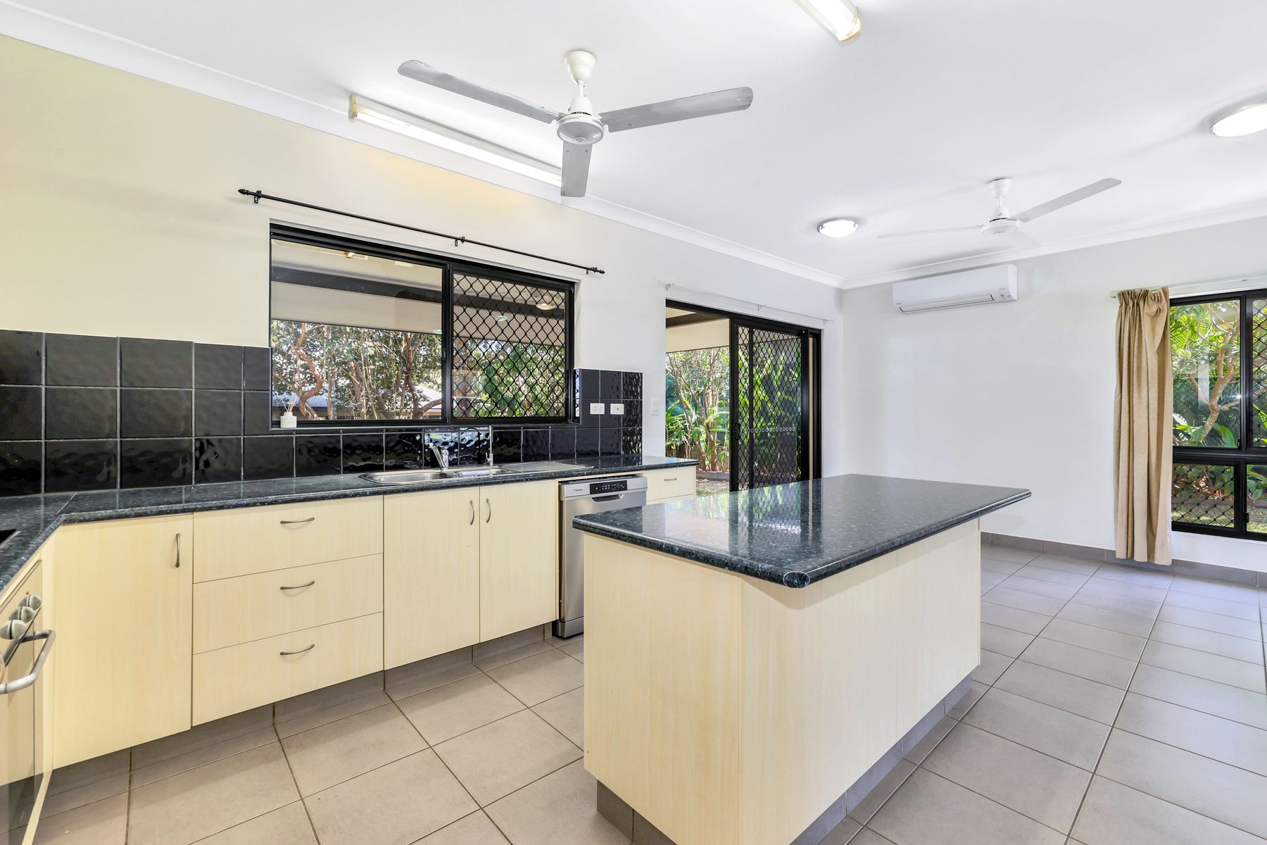 38 Bauldry Avenue, Farrar NT 0830, Farrar - Thumbnail 3