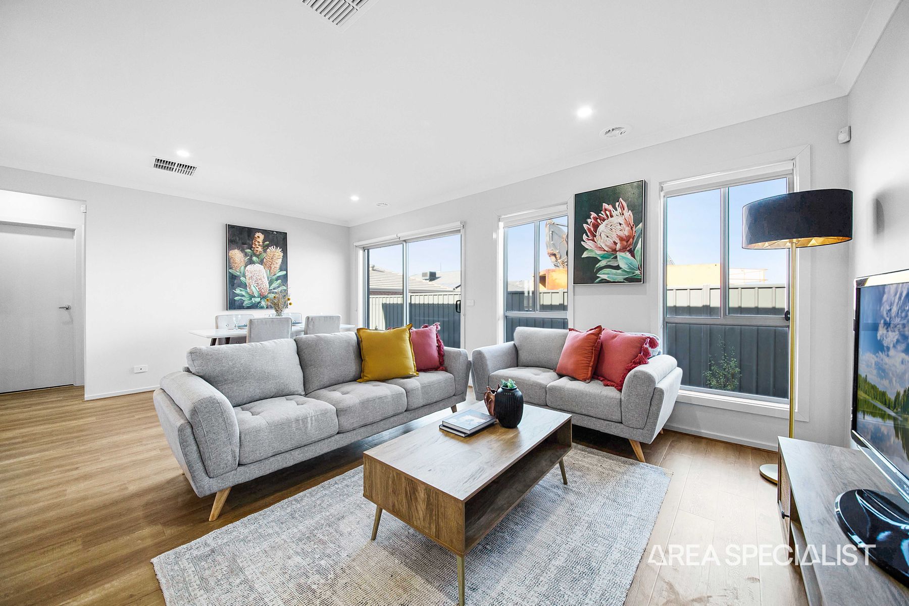 4 Adelong Boulevard, Cobblebank, VIC 3338, Cobblebank - Thumbnail 8