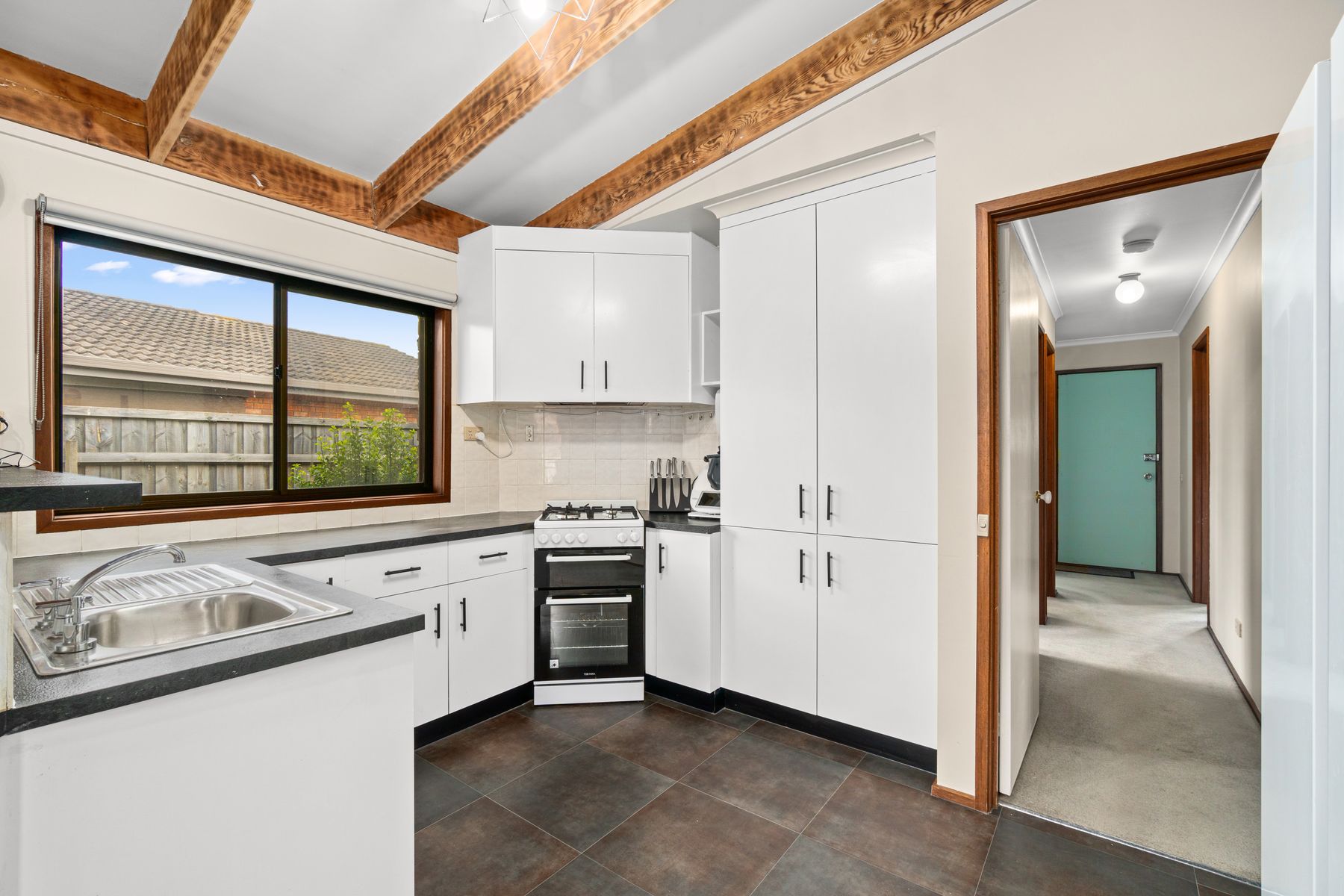 1/1 Baystone Court, Traralgon VIC 3844, Traralgon - Thumbnail 4