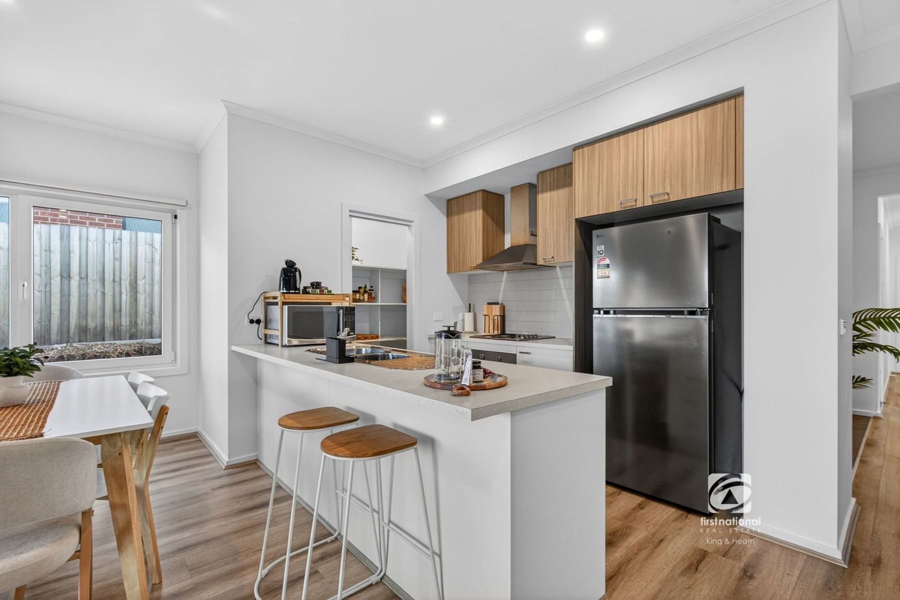 63 Lakeview Drive, Lakes Entrance - Image 1