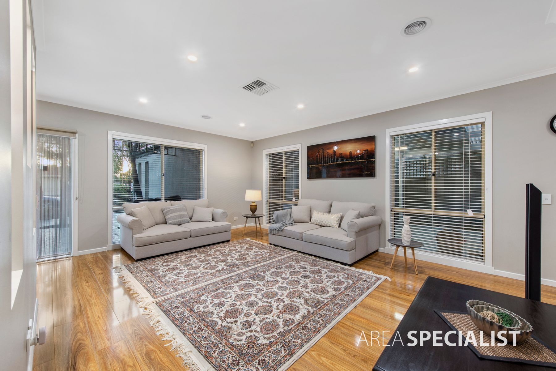 10 Falconer Tce, Hoppers Crossing (1)