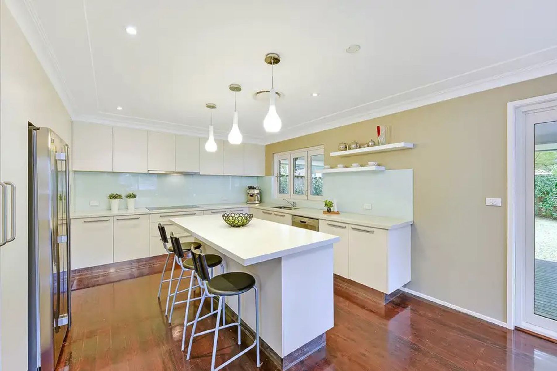 6 Leo Road, Pennant Hills NSW 2120, Pennant Hills - Thumbnail 3