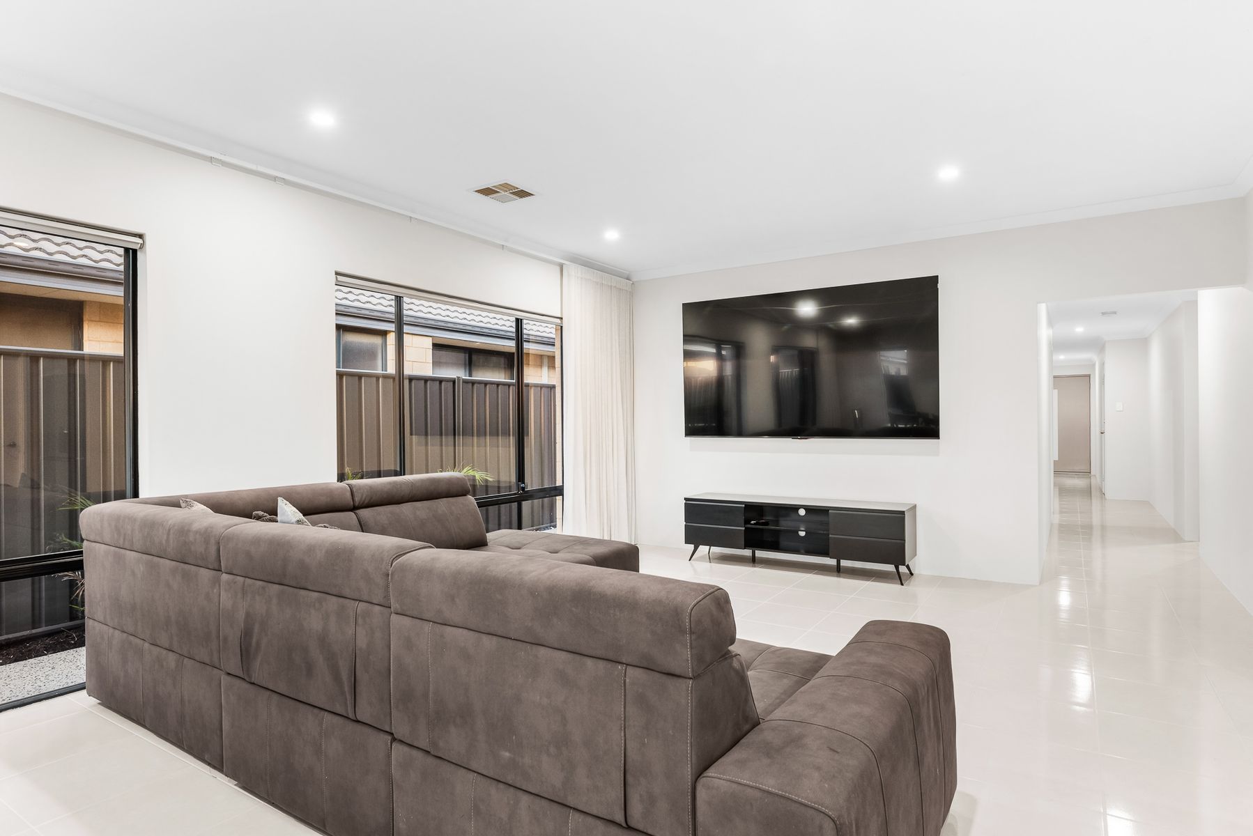 7 Leighfield Rd Hilbert WEB 13