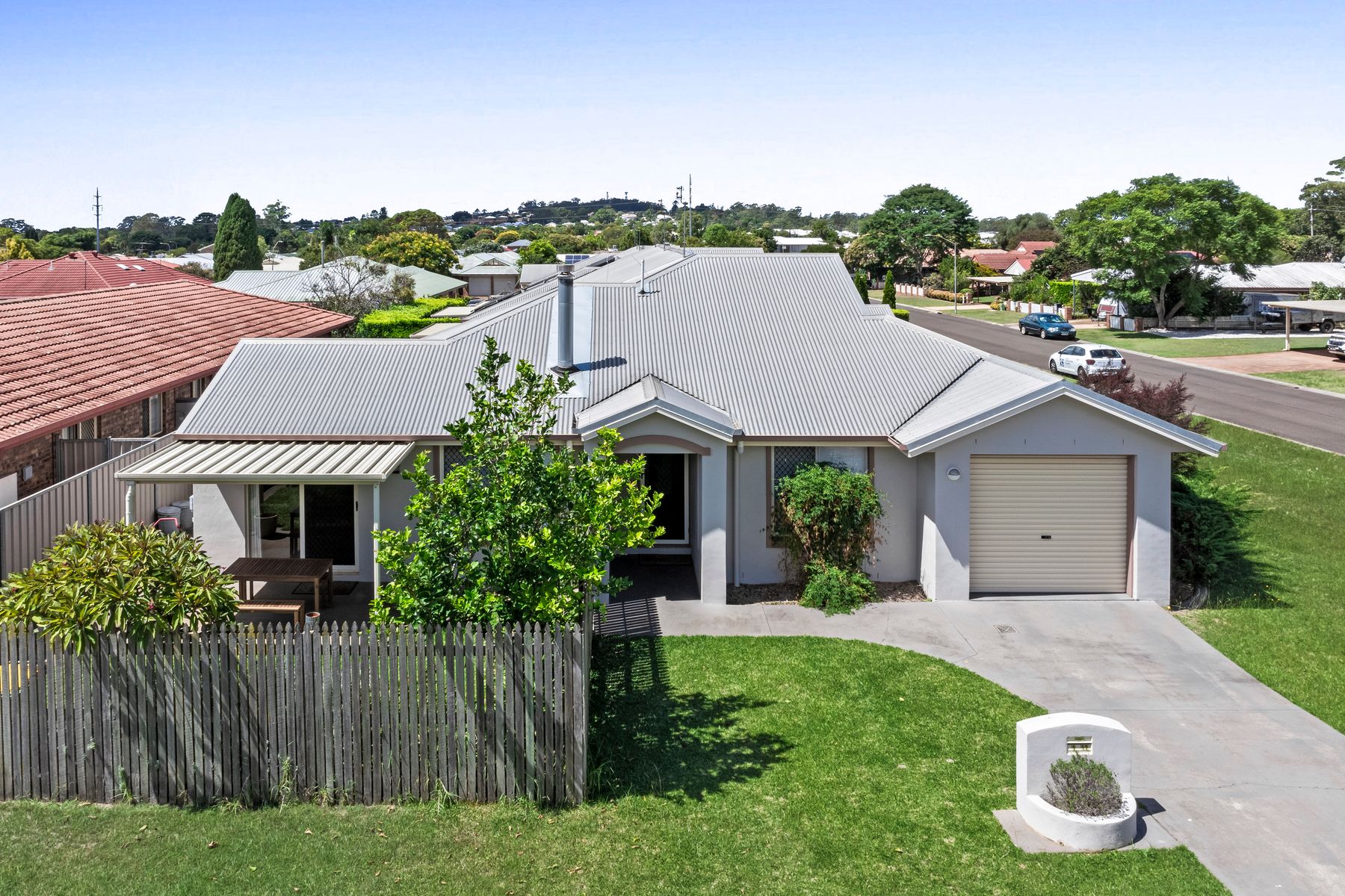 1/17 Hennenlotter Court, Kearneys Spring QLD 4350, Kearneys Spring - Image 1