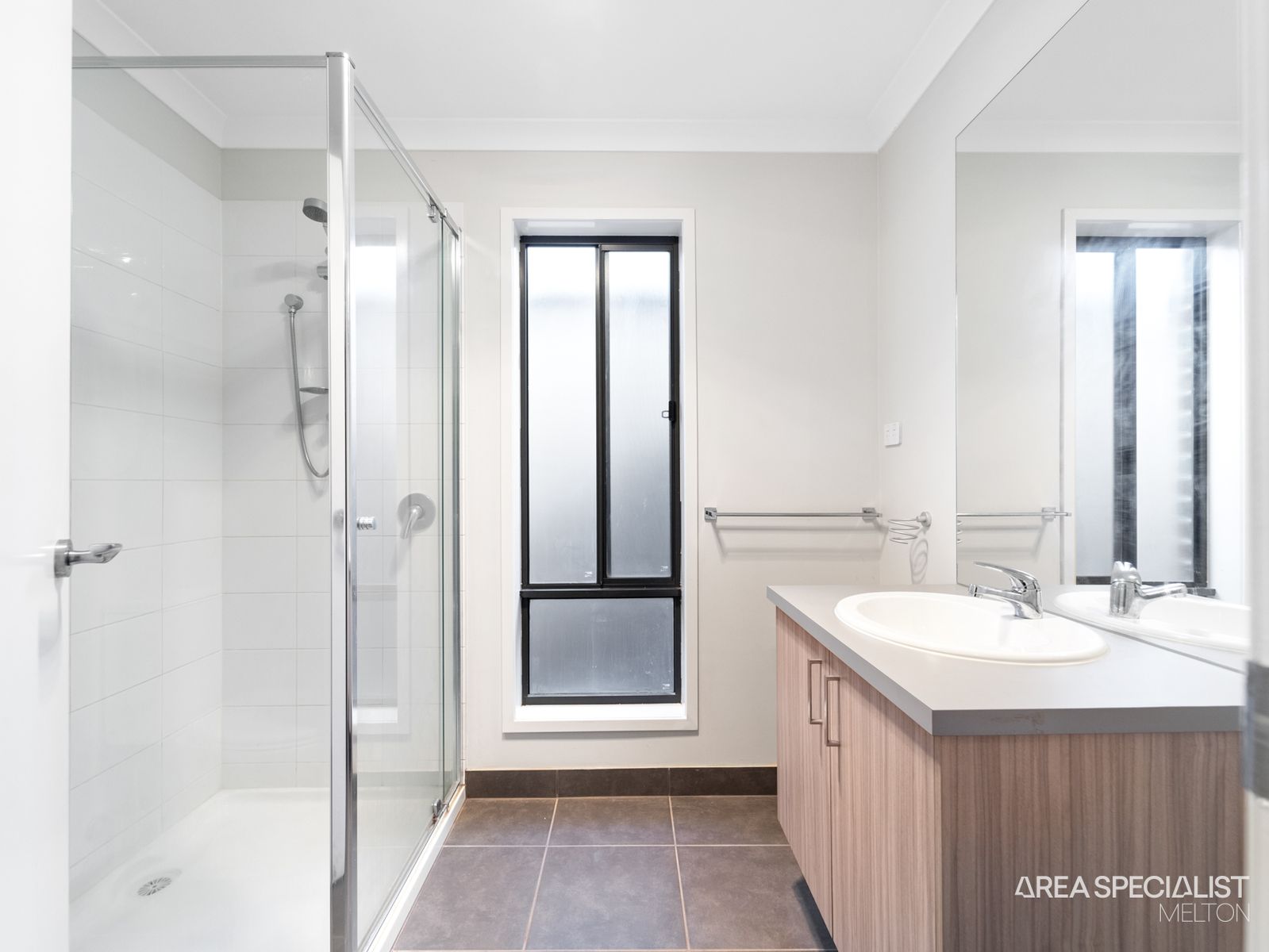 14 Augus Drive, Thornhill Park, VIC 3335, Thornhill Park - Thumbnail 5