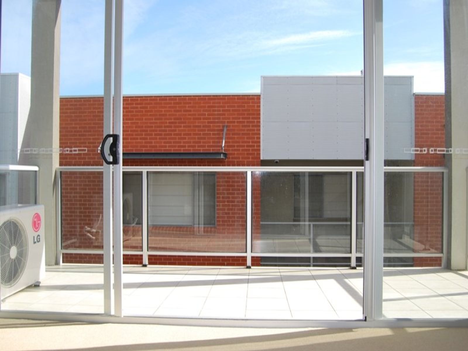 24/21, Mawson Lakes - Thumbnail 3