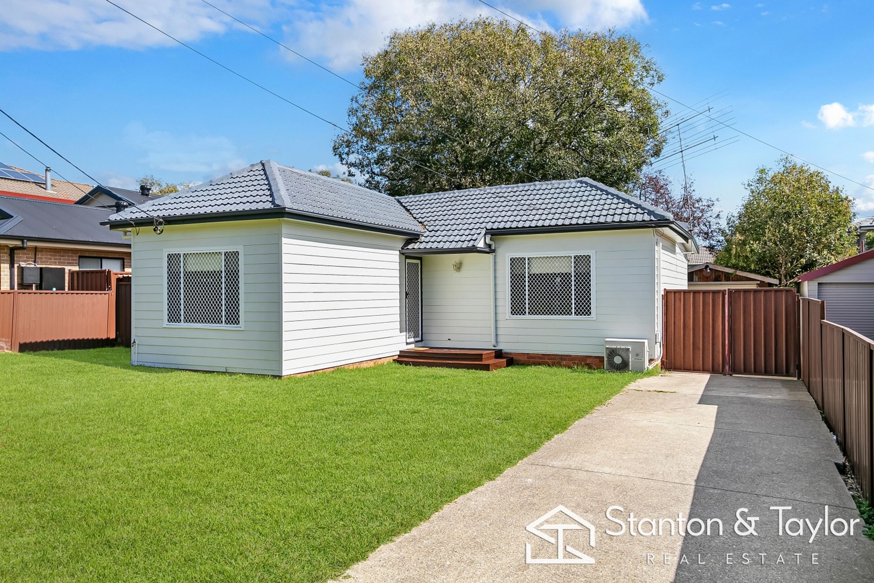 9 Penrose Crescent, South Penrith - Thumbnail 2