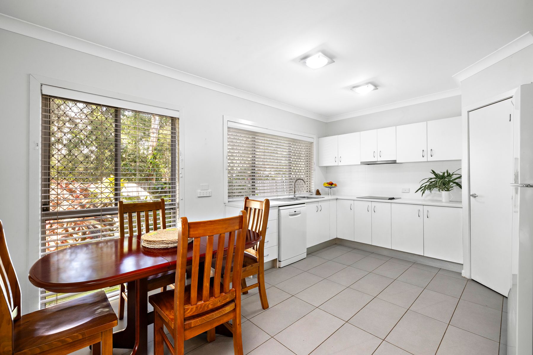 1/239 Queen Street, Cleveland QLD 4163, Cleveland - Thumbnail 5