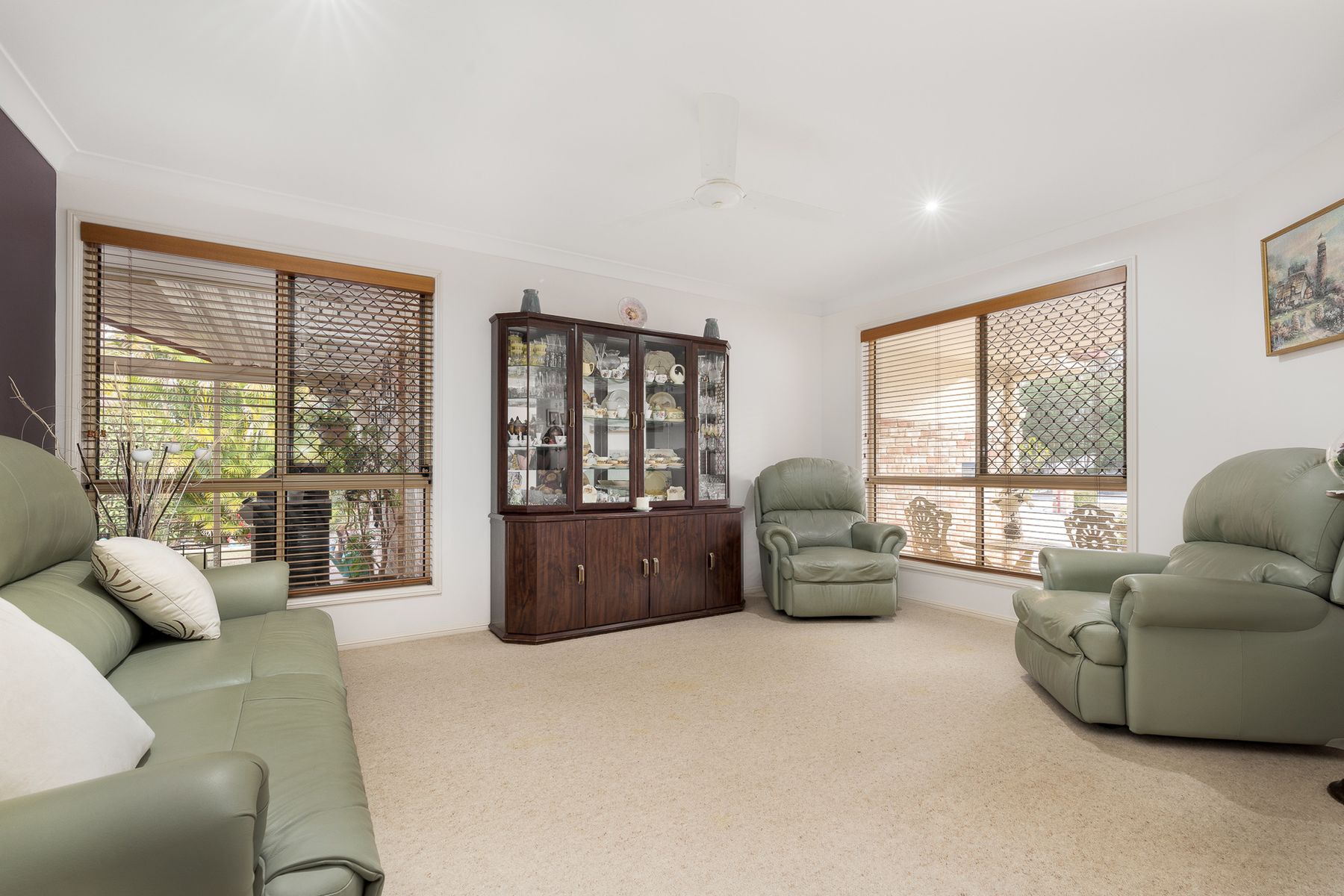 16-18 Quartz Close, Greenbank QLD 4124, Greenbank - Thumbnail 5