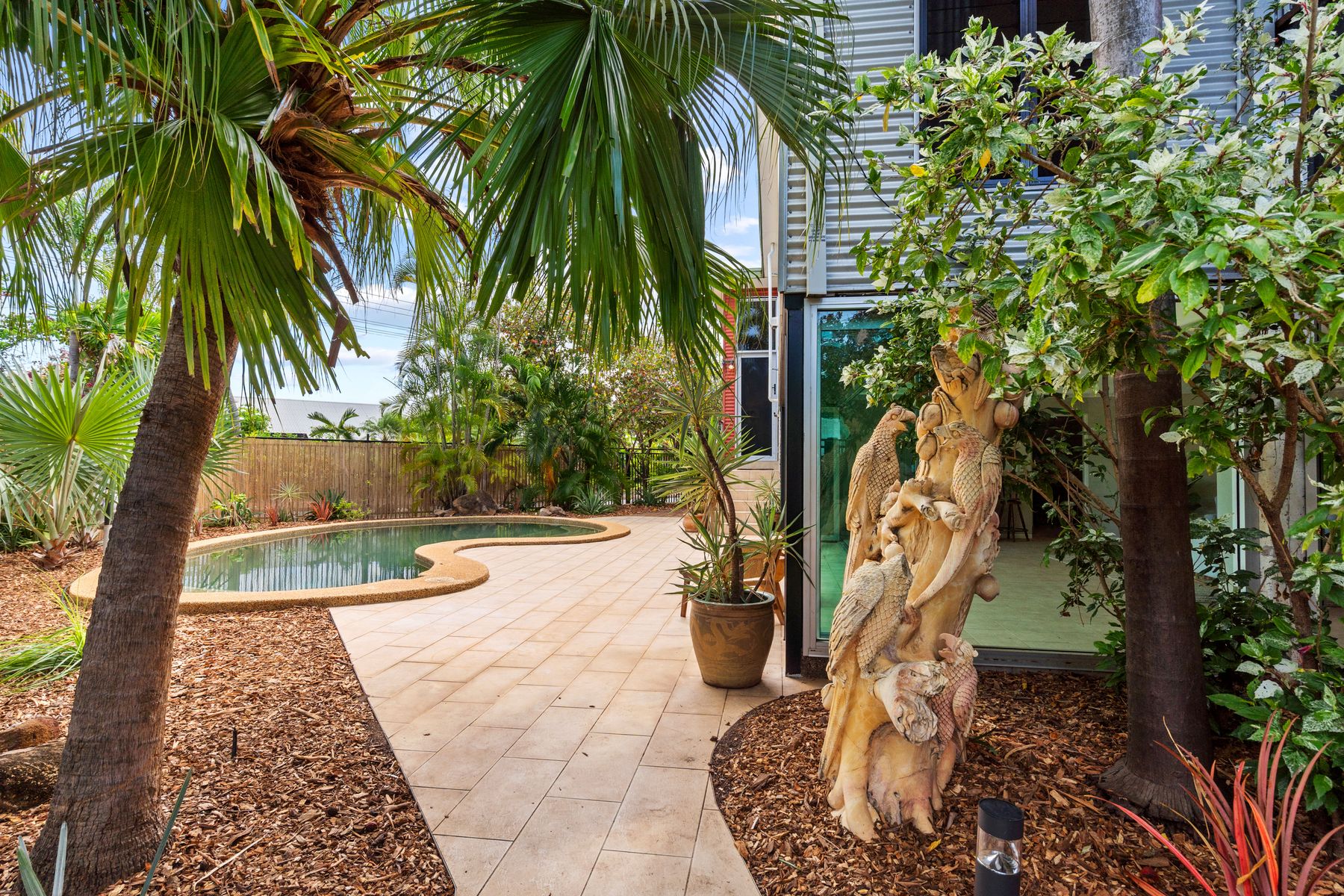 12 Giles Street, Fannie Bay - Image 1