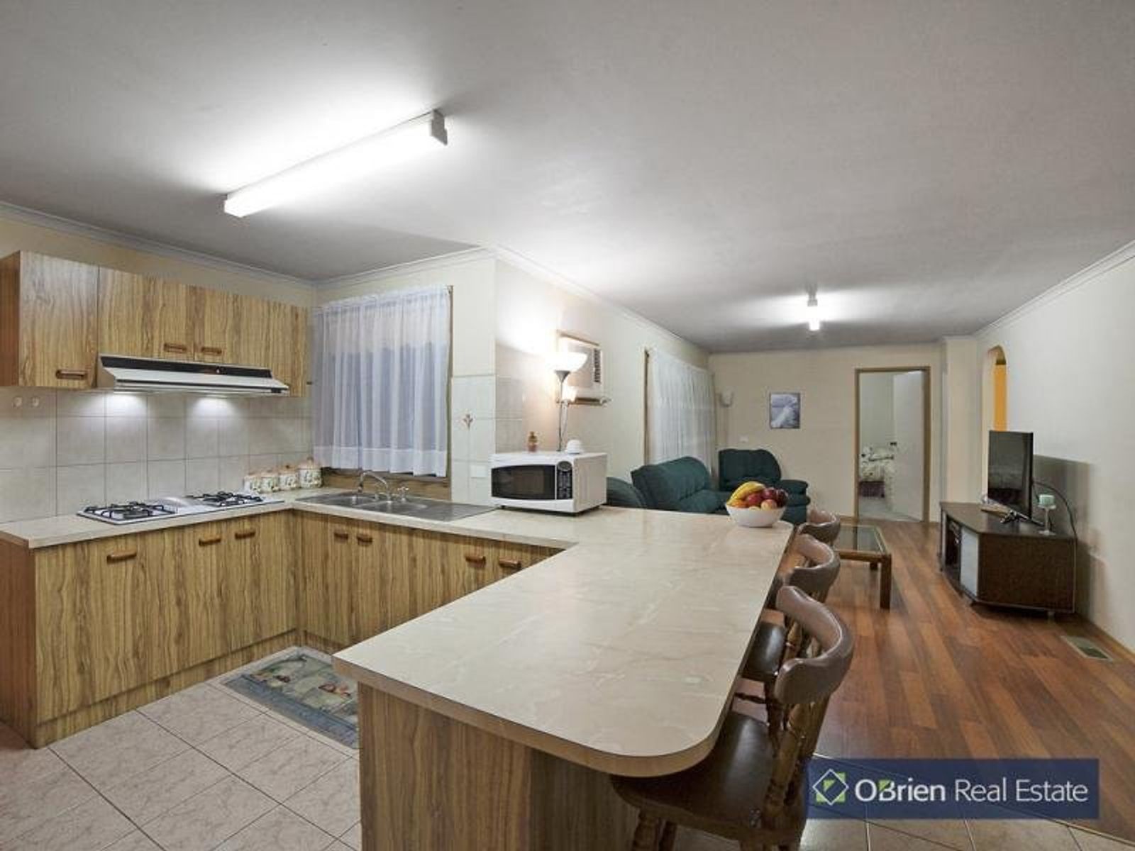 6 Elias Mews, Endeavour Hills, VIC 3802, Endeavour Hills - Thumbnail 2