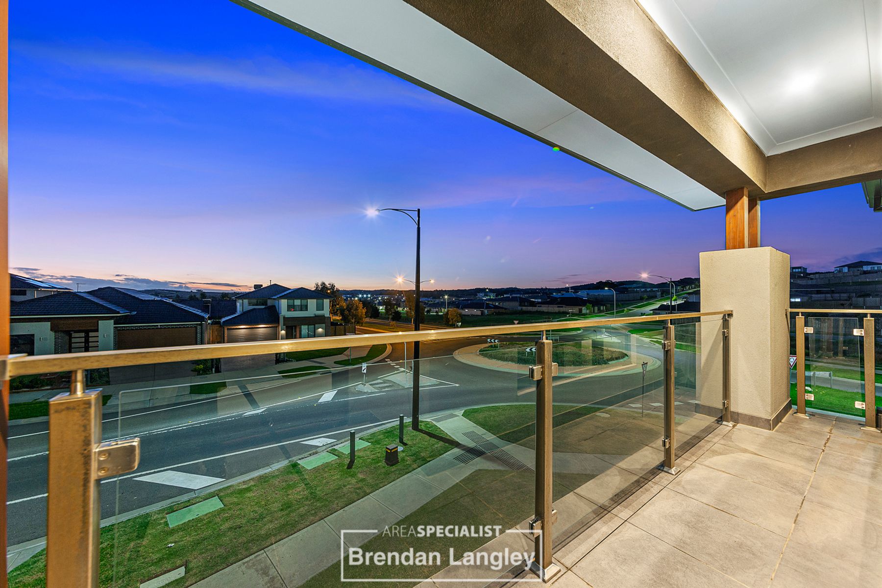 104 Grandvue Boulevard, Pakenham, VIC 3810, Pakenham - Thumbnail 3