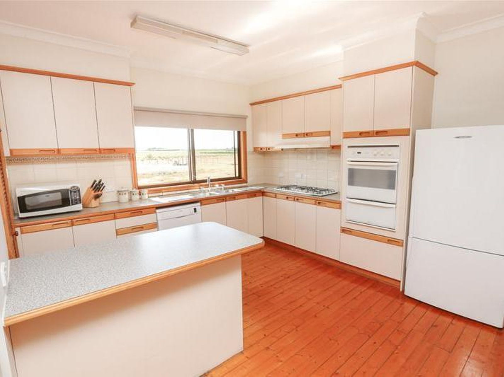 147 Reserve West Road, Dareton - Thumbnail 4