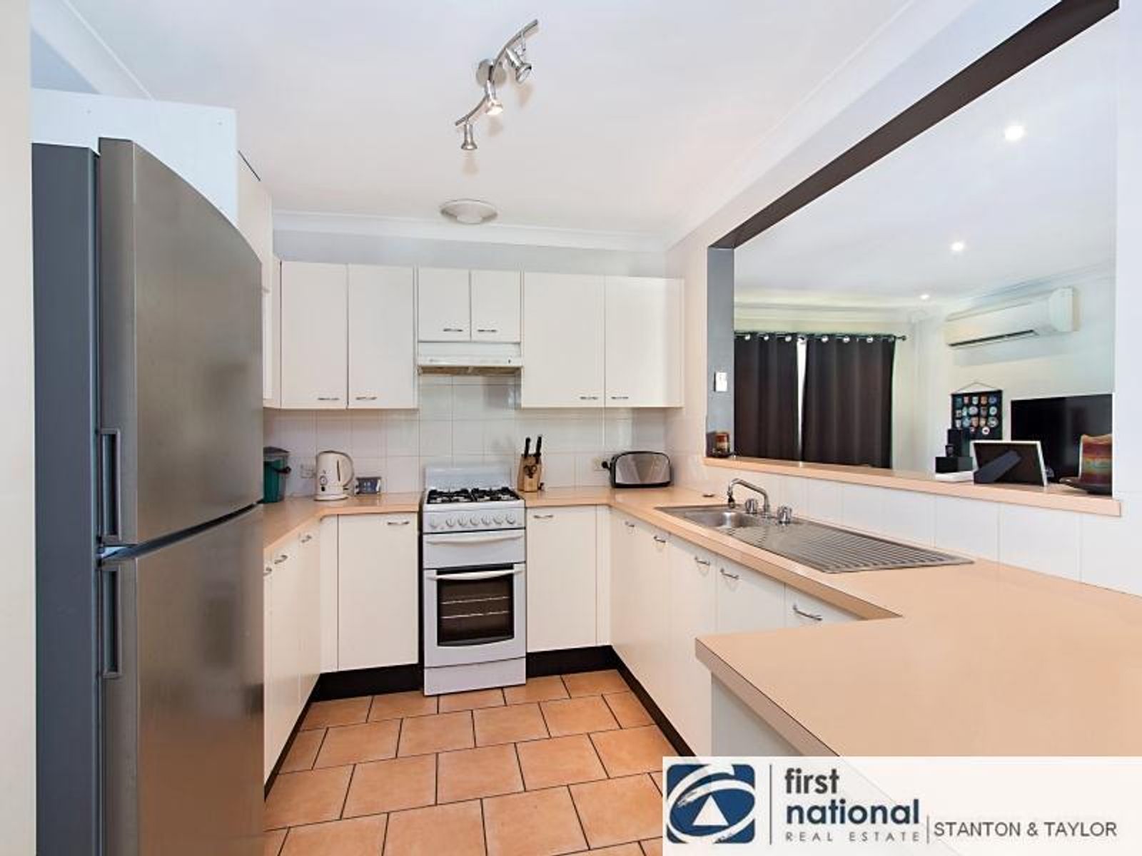 9 Hillside Circuit, Cranebrook - Thumbnail 6