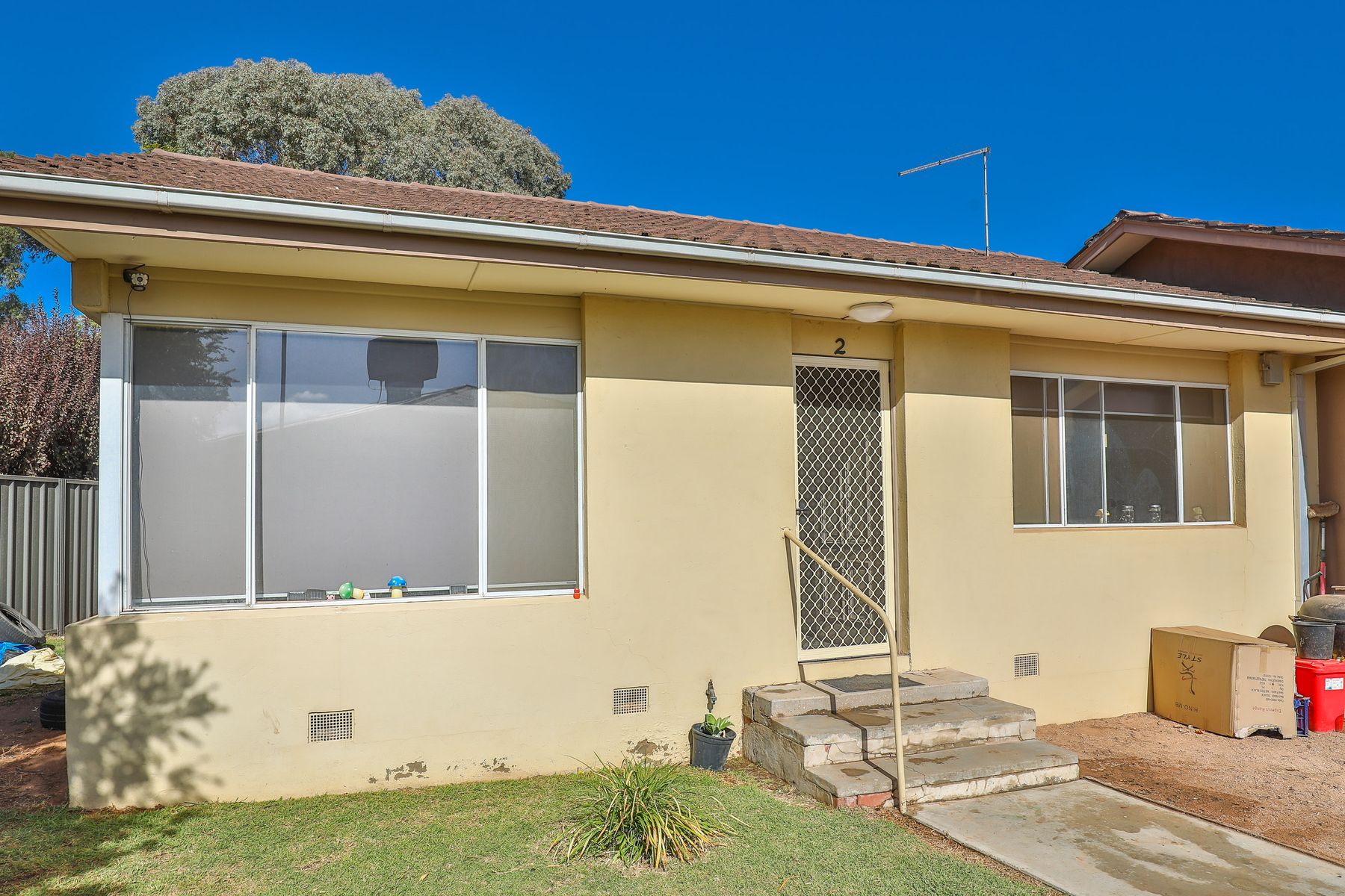 2/10 Cameron Avenue, Mildura - Thumbnail 2
