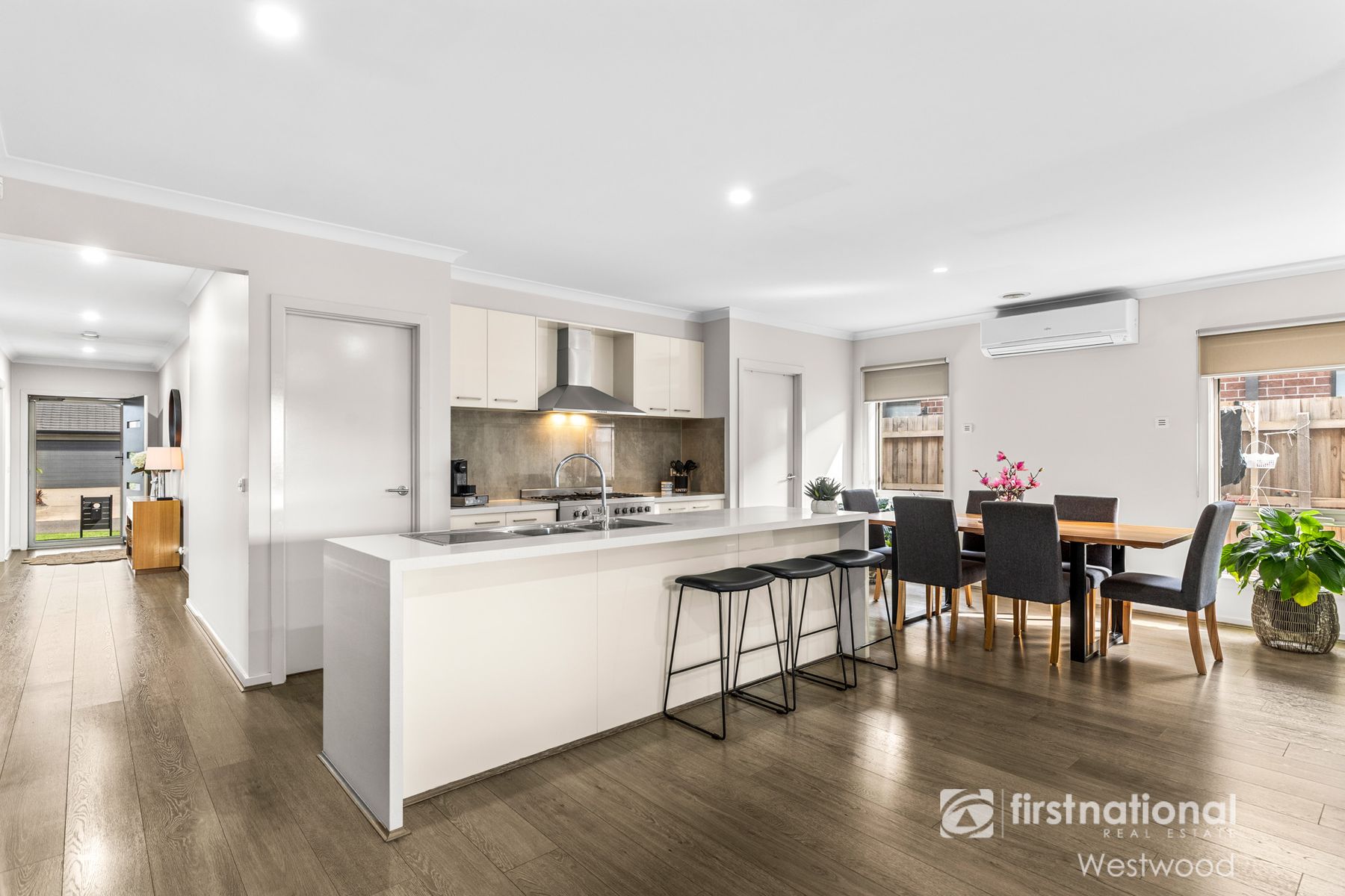 45 District Avenue, Werribee VIC 3030, Werribee - Thumbnail 2