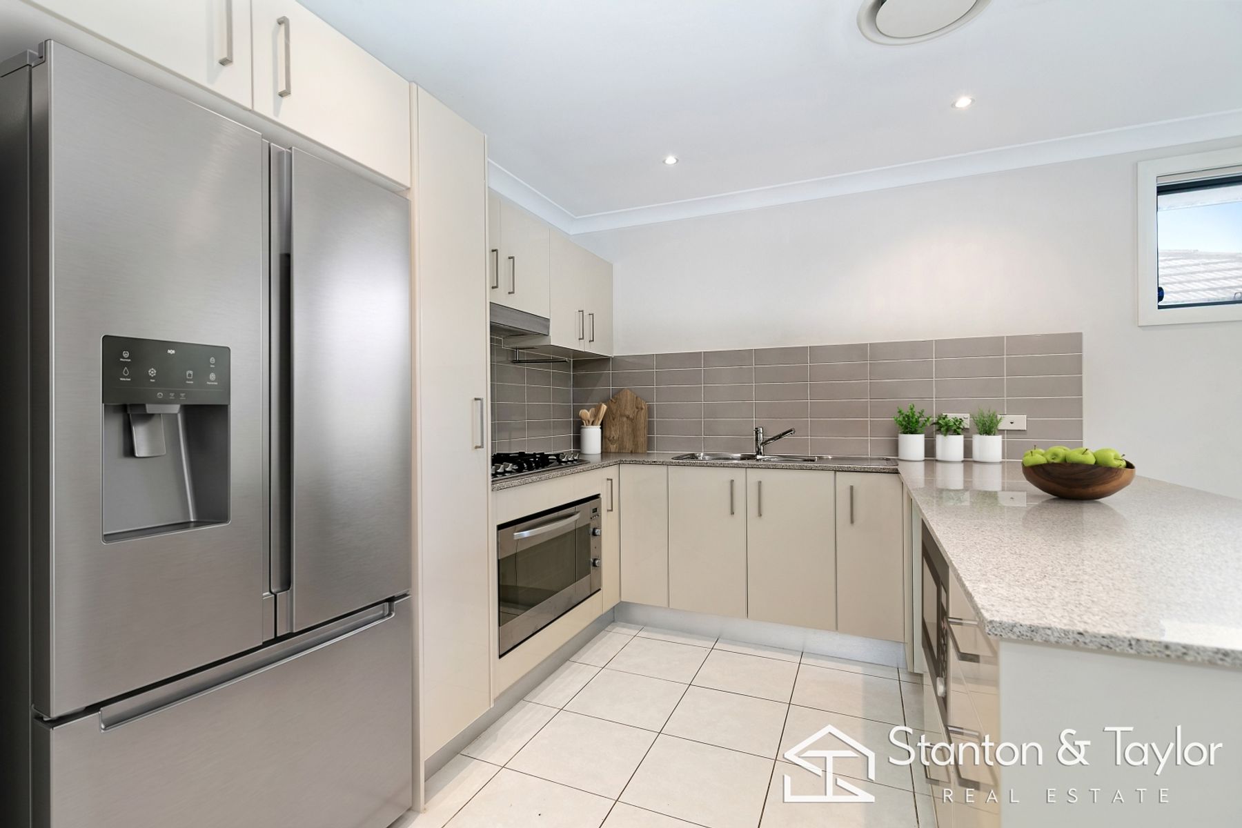 21 Holly Crescent, Jordan Springs - Thumbnail 6