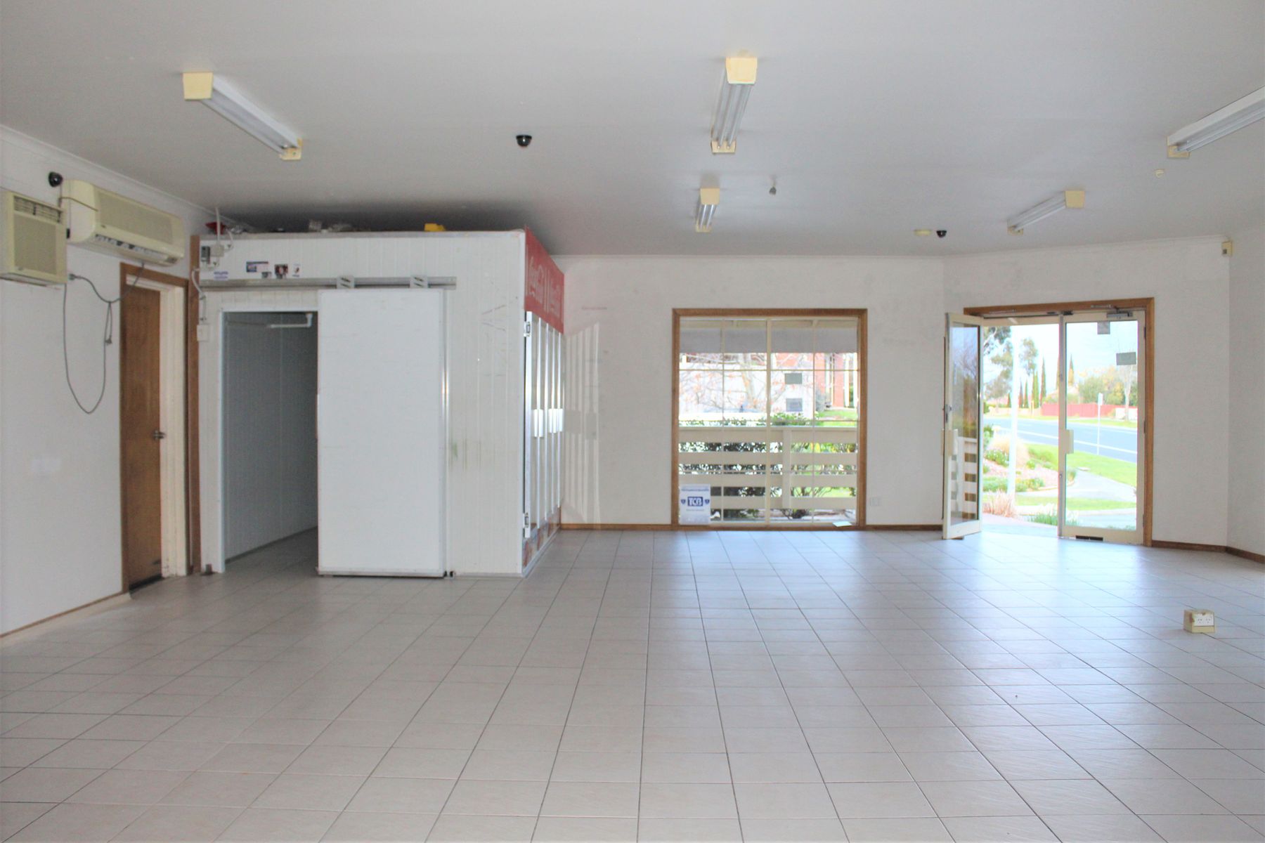 1 Leigh Drive, Pakenham VIC 3810, Pakenham - Thumbnail 7