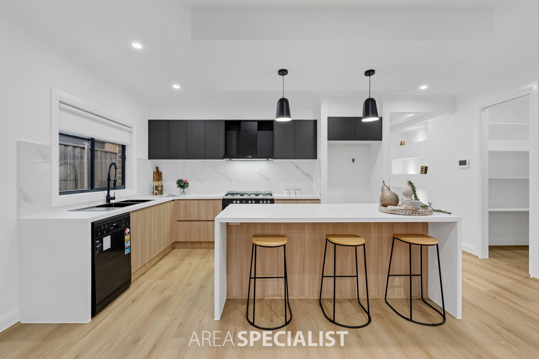 32 Jaylie Street, Clyde North, VIC 3978, Clyde North - Thumbnail 7