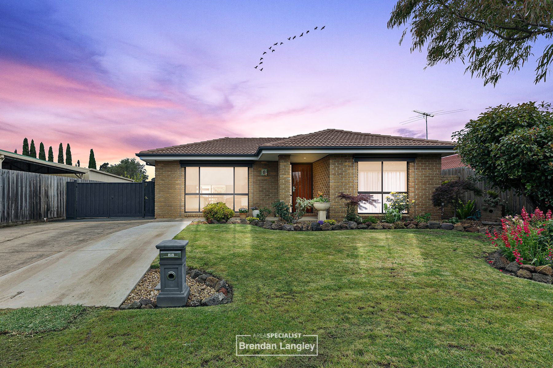 8 South Anderson Court, Cranbourne, VIC 3977, Cranbourne - Thumbnail 2