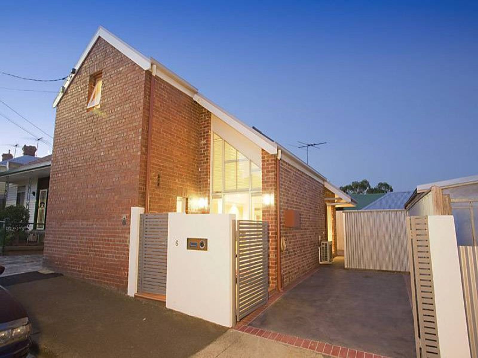 6 Gordon Crescent, Kensington - Thumbnail 2