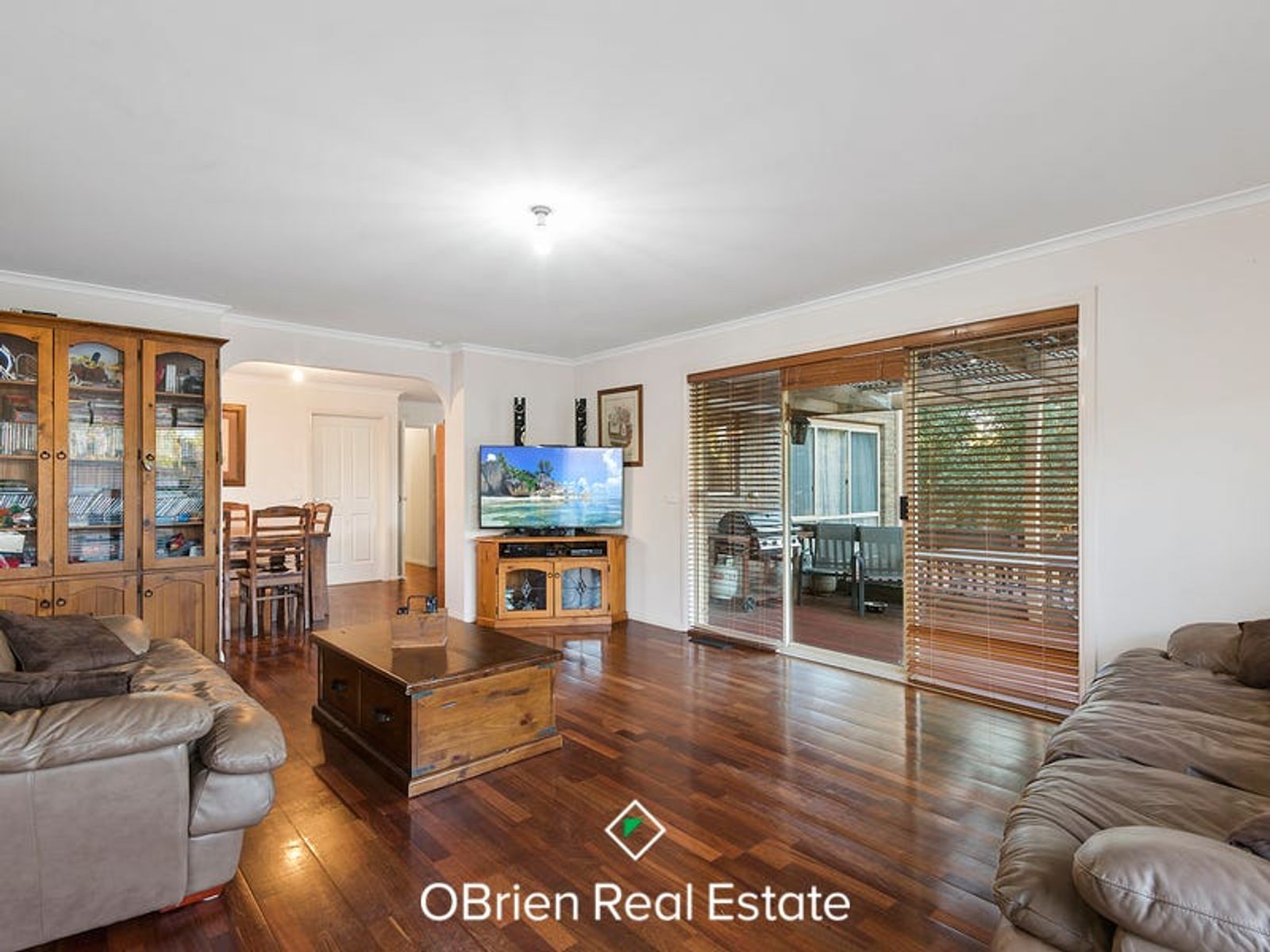 6 Fleming Court, Endeavour Hills, VIC 3802, Endeavour Hills - Thumbnail 2