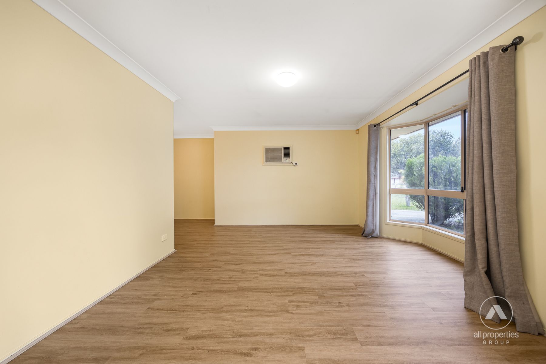 7 Riseborough Crescent, Crestmead QLD 4132, Crestmead - Thumbnail 4