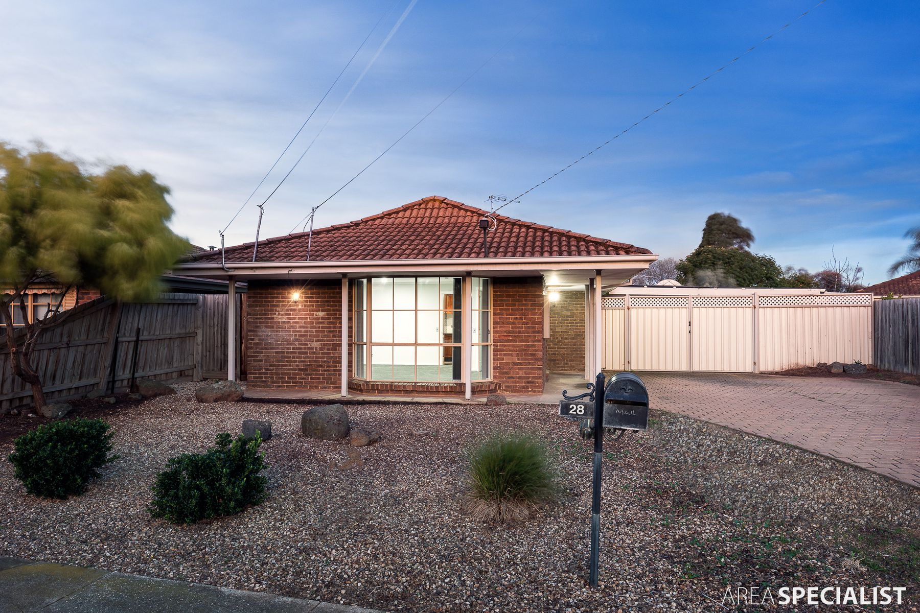 28 Iluka Drive, Werribee, VIC 3030, Werribee - Thumbnail 2
