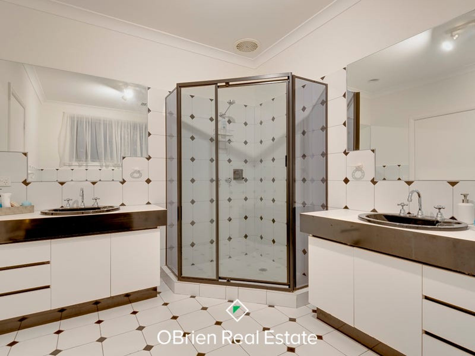 1 Theresa Gardens, Endeavour Hills, VIC 3802, Endeavour Hills - Thumbnail 7