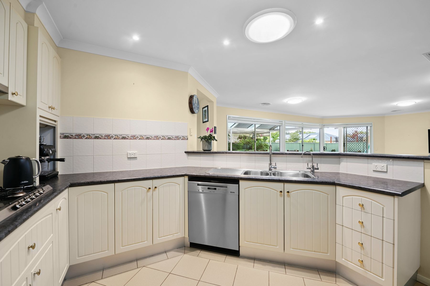 24 Athena Way, Strathfieldsaye, VIC 3551, Strathfieldsaye Vic 3551 - Thumbnail 2