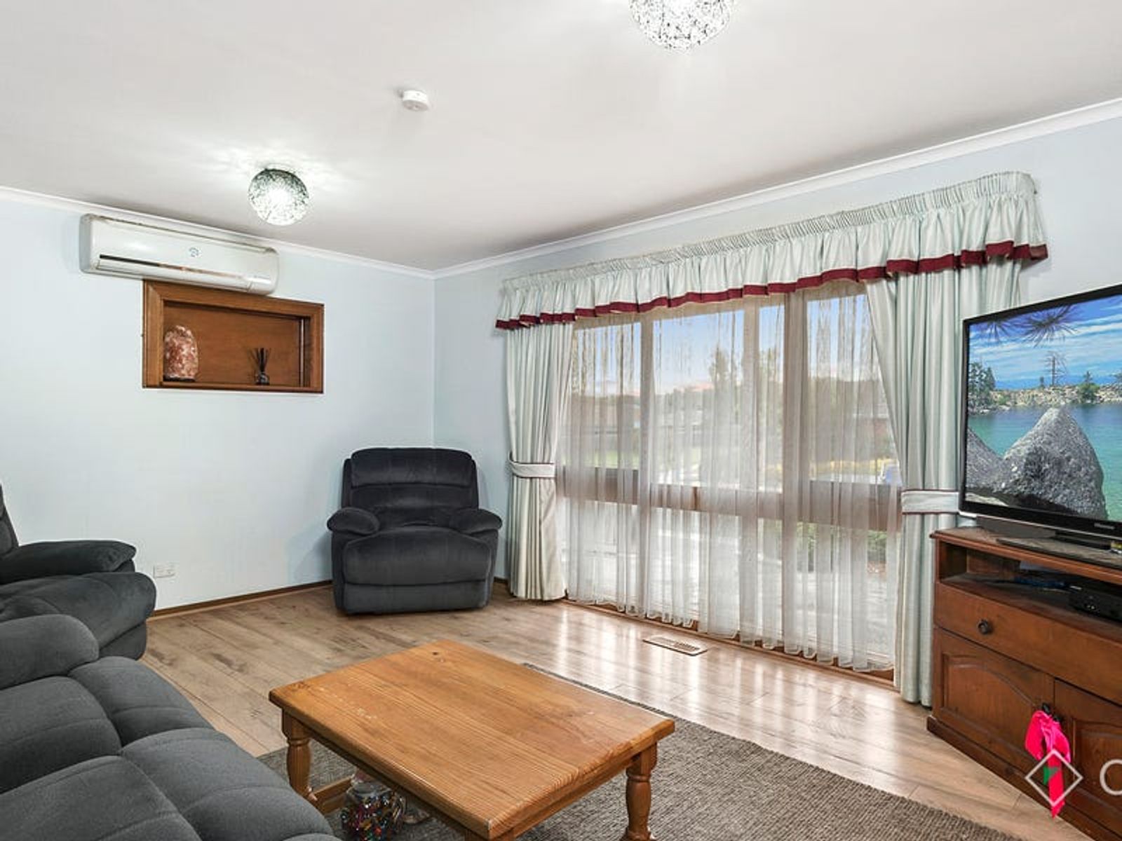 42 Shetland Street, Endeavour Hills, VIC 3802, Endeavour Hills - Thumbnail 2