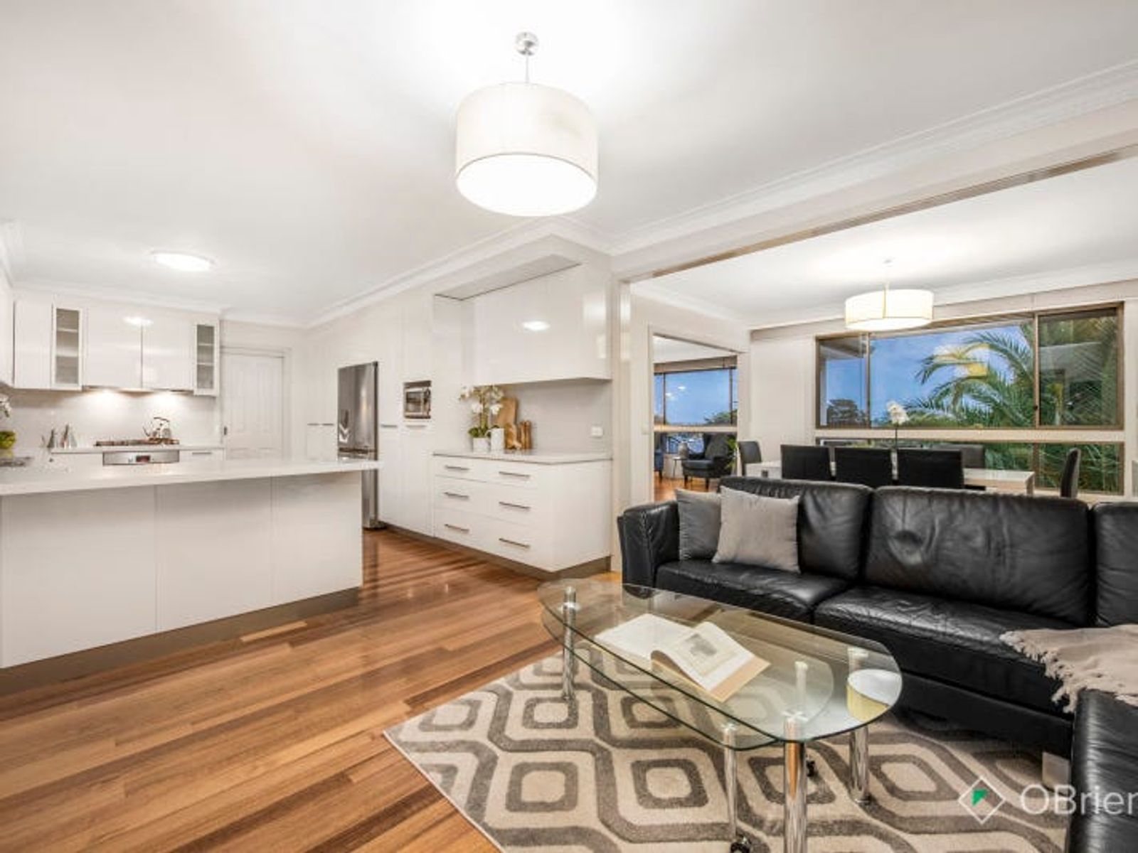 15 Joseph Banks Crescent, Endeavour Hills, VIC 3802, Endeavour Hills - Thumbnail 2