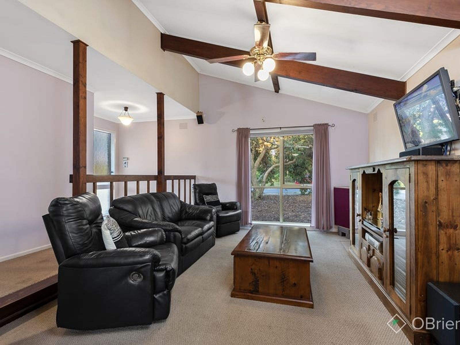 5 Haverstock Hill Close, Endeavour Hills, VIC 3802, Endeavour Hills - Thumbnail 2