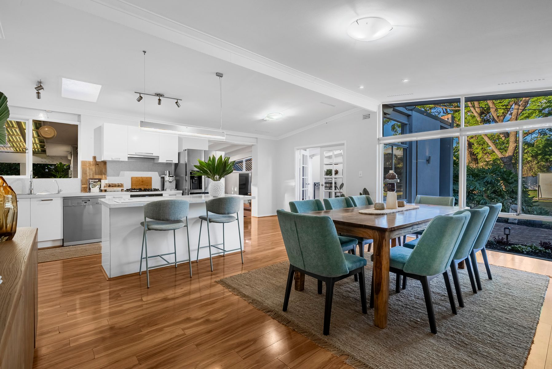 34 Riga Crescent, Willetton WA 6155, Willetton - Thumbnail 2