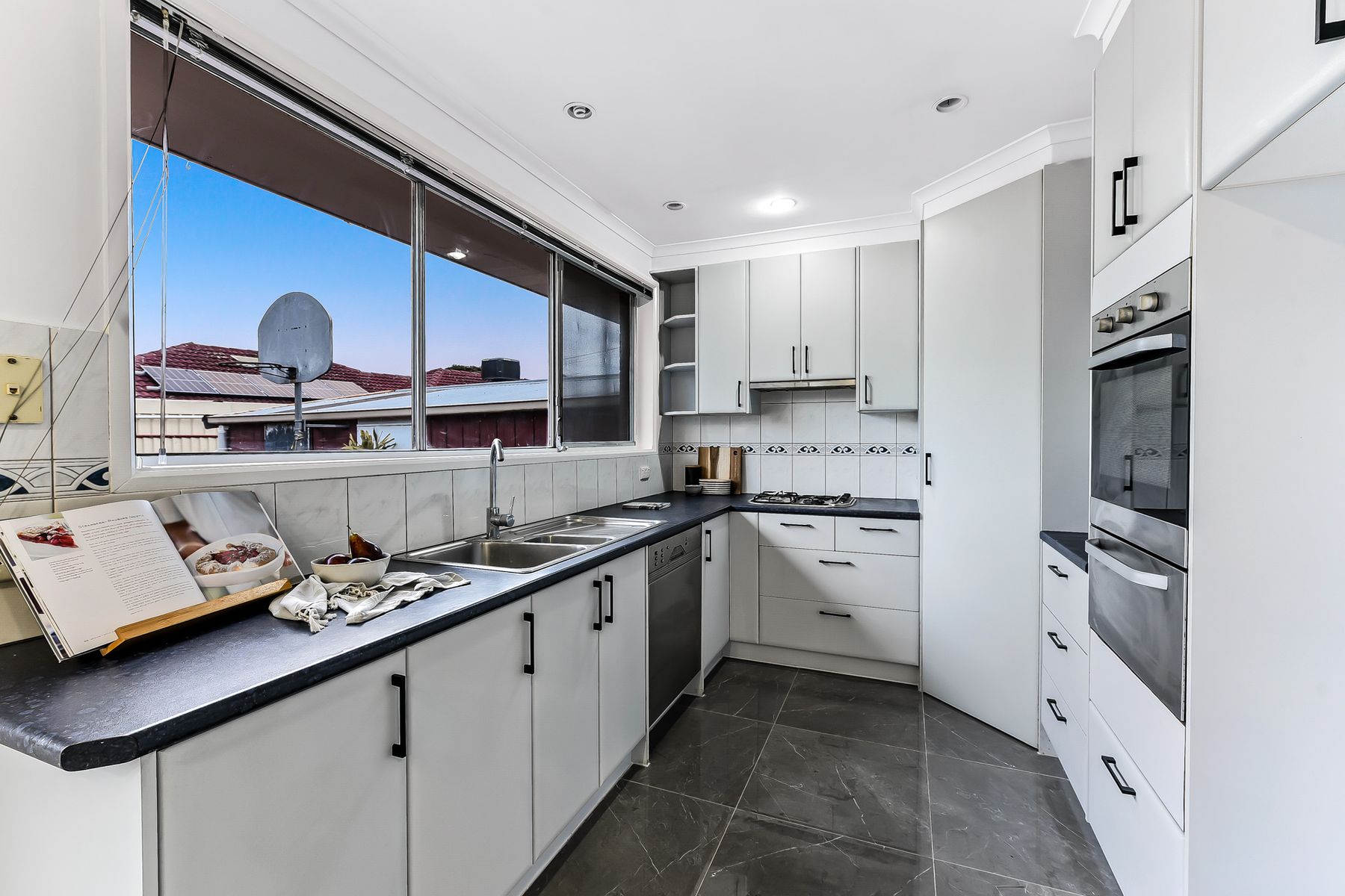 31 Ealing Crescent   Web 6
