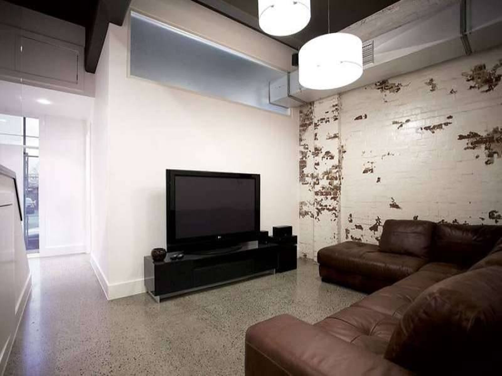 89 Ascot Vale Road, Ascot Vale - Thumbnail 2