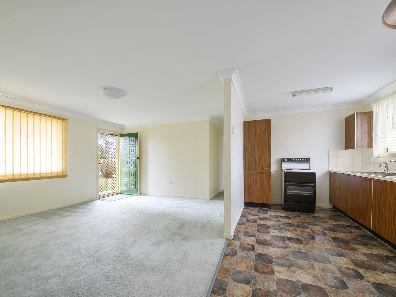 46 Hawker Road, Warwick - Thumbnail 5