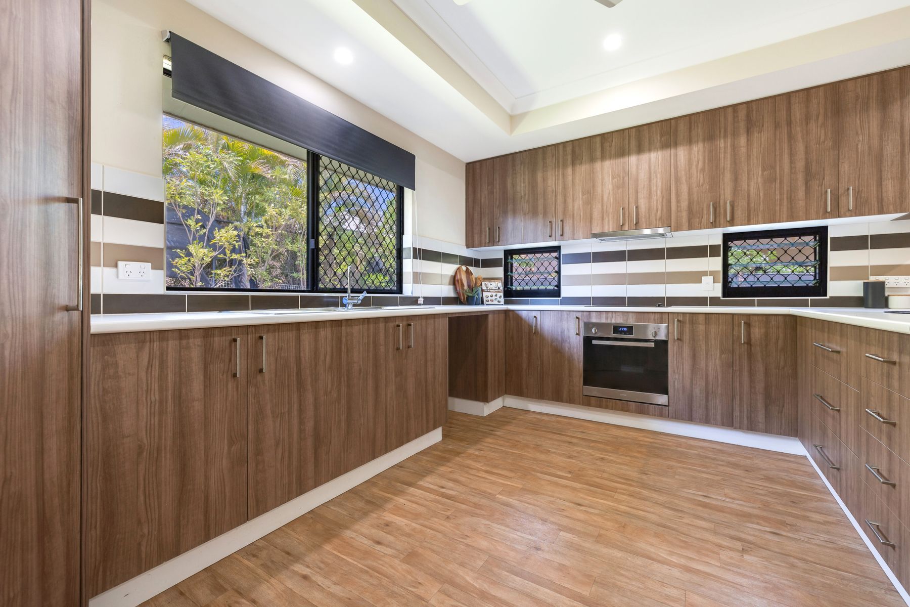 16 Paperbark Crescent, Zuccoli NT 0832, Zuccoli - Thumbnail 3