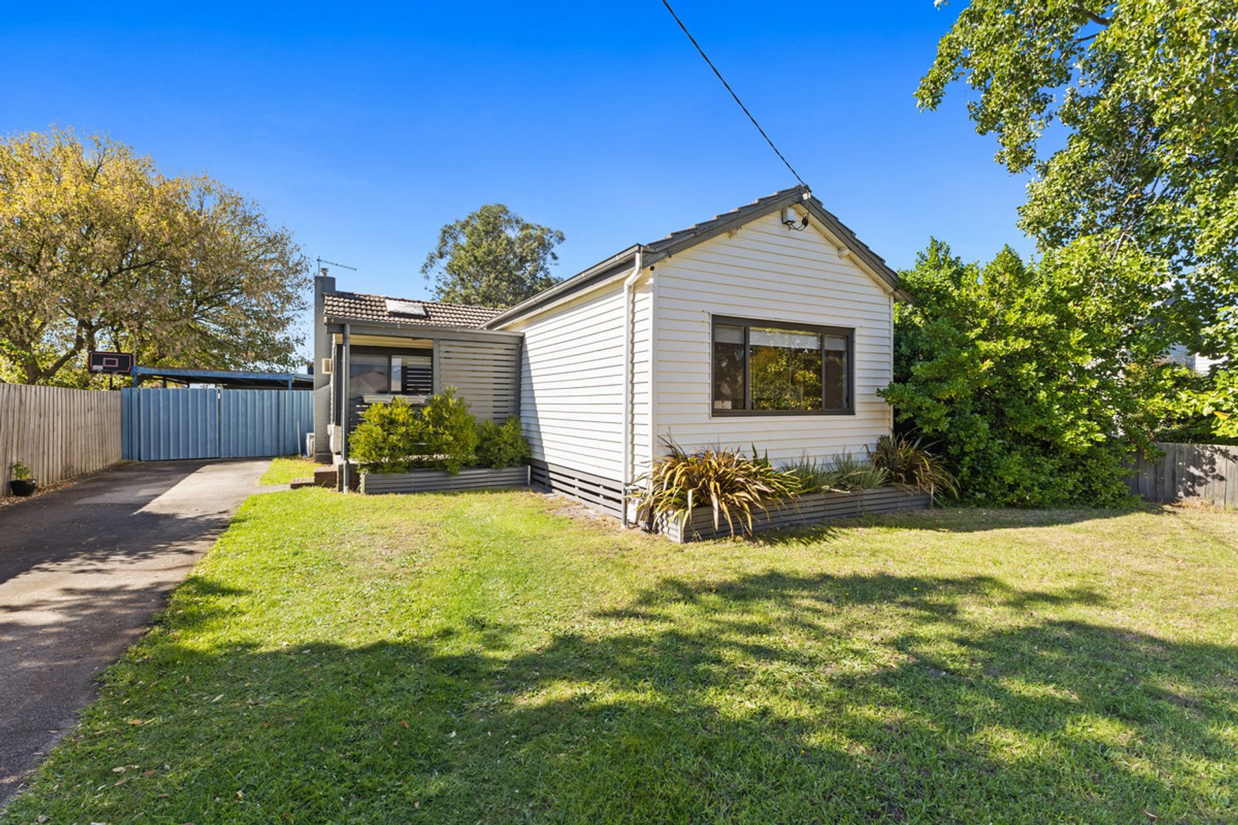 12 Grubb Avenue, Traralgon VIC 3844, Traralgon - Thumbnail 2