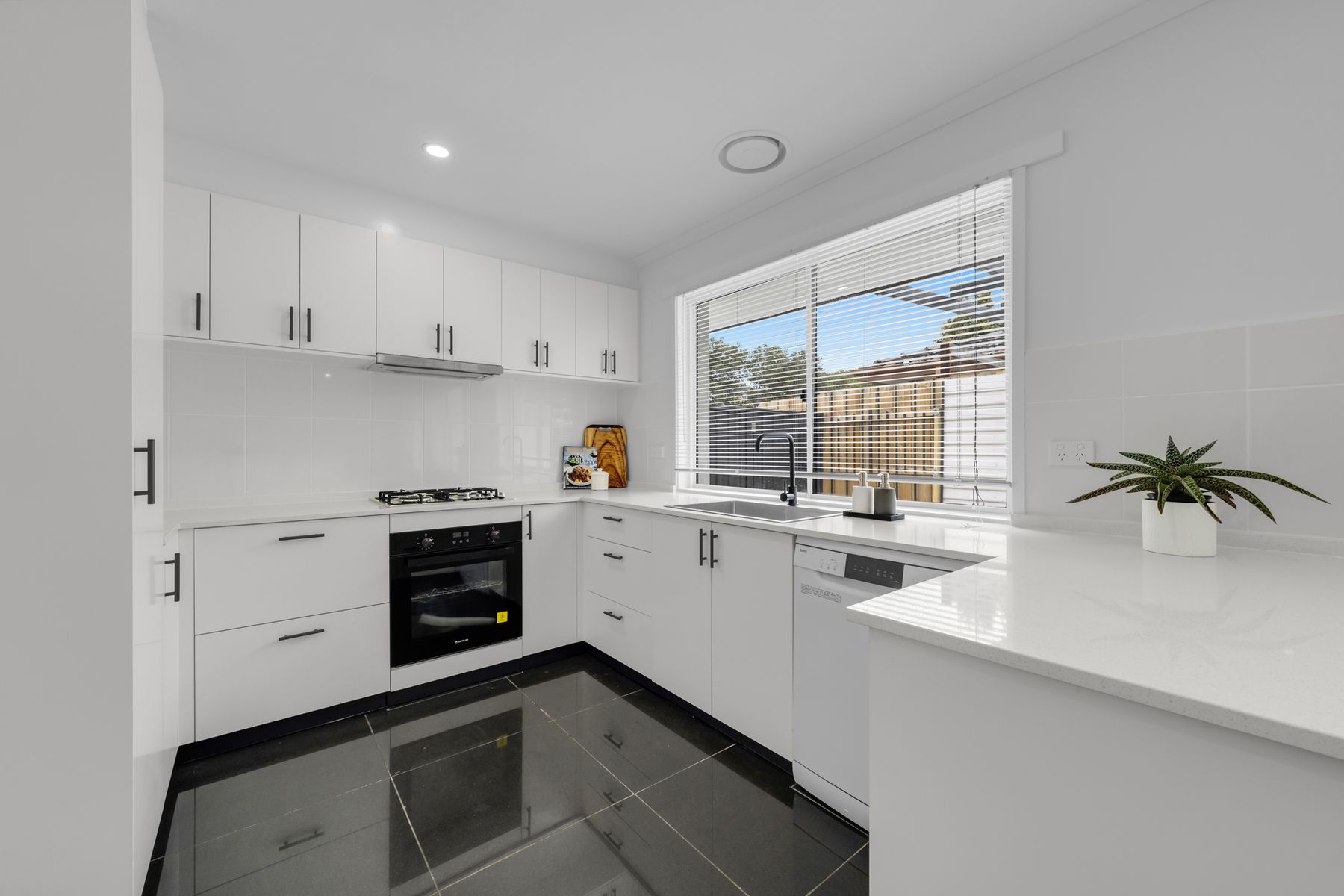 1/3 Pollina Close, Hampton Park, VIC 3976, Hampton Park - Thumbnail 7