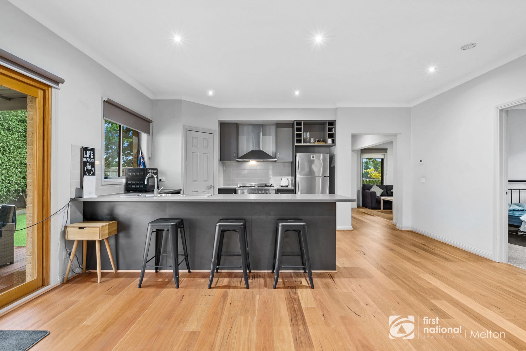35 Bendigo Drive, Eynesbury VIC 3338, Eynesbury - Thumbnail 2