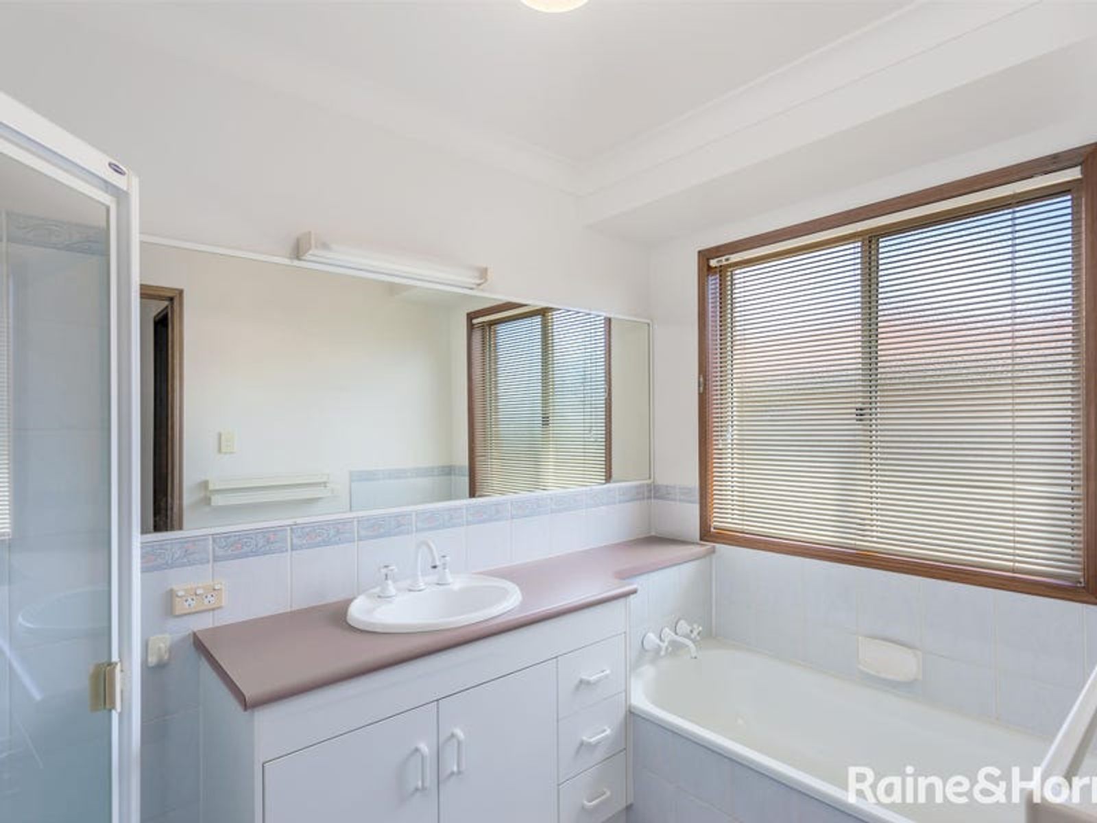 9 Lobwein Court, Middle Ridge QLD 4350, Middle Ridge - Thumbnail 6