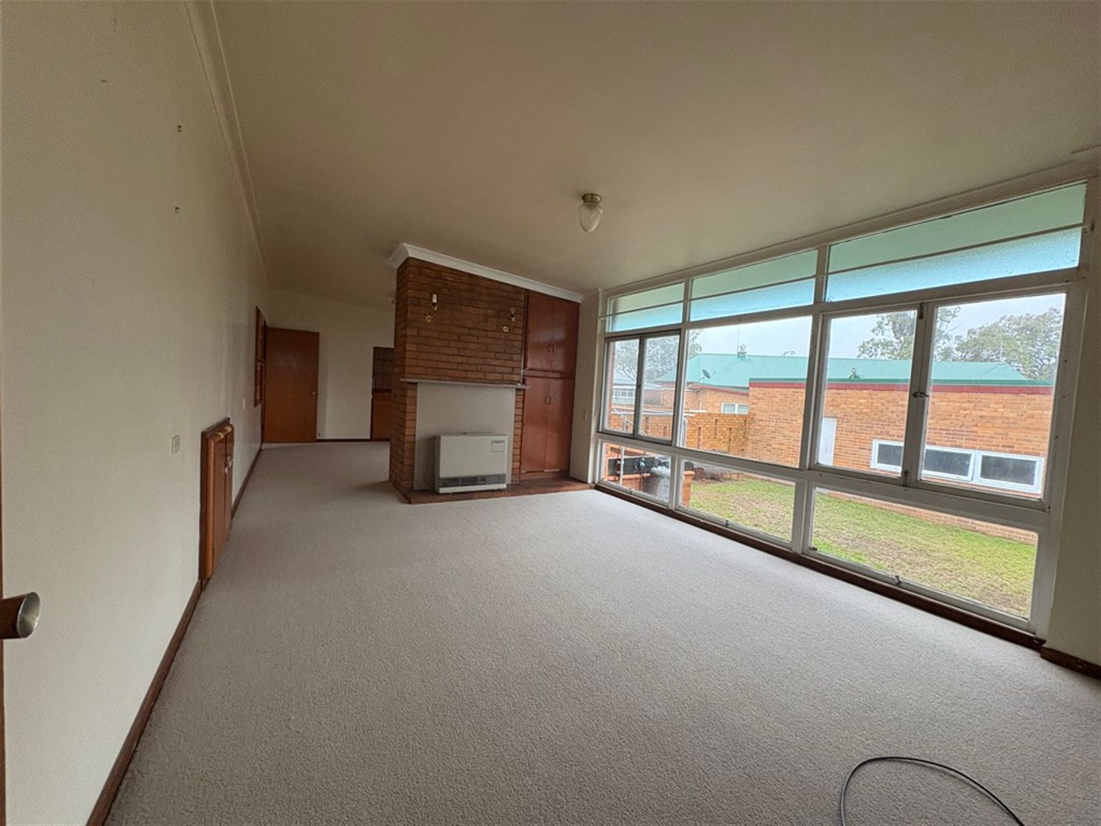42 Glenlyon Street, Wallangarra QLD 4383, Wallangarra - Thumbnail 2