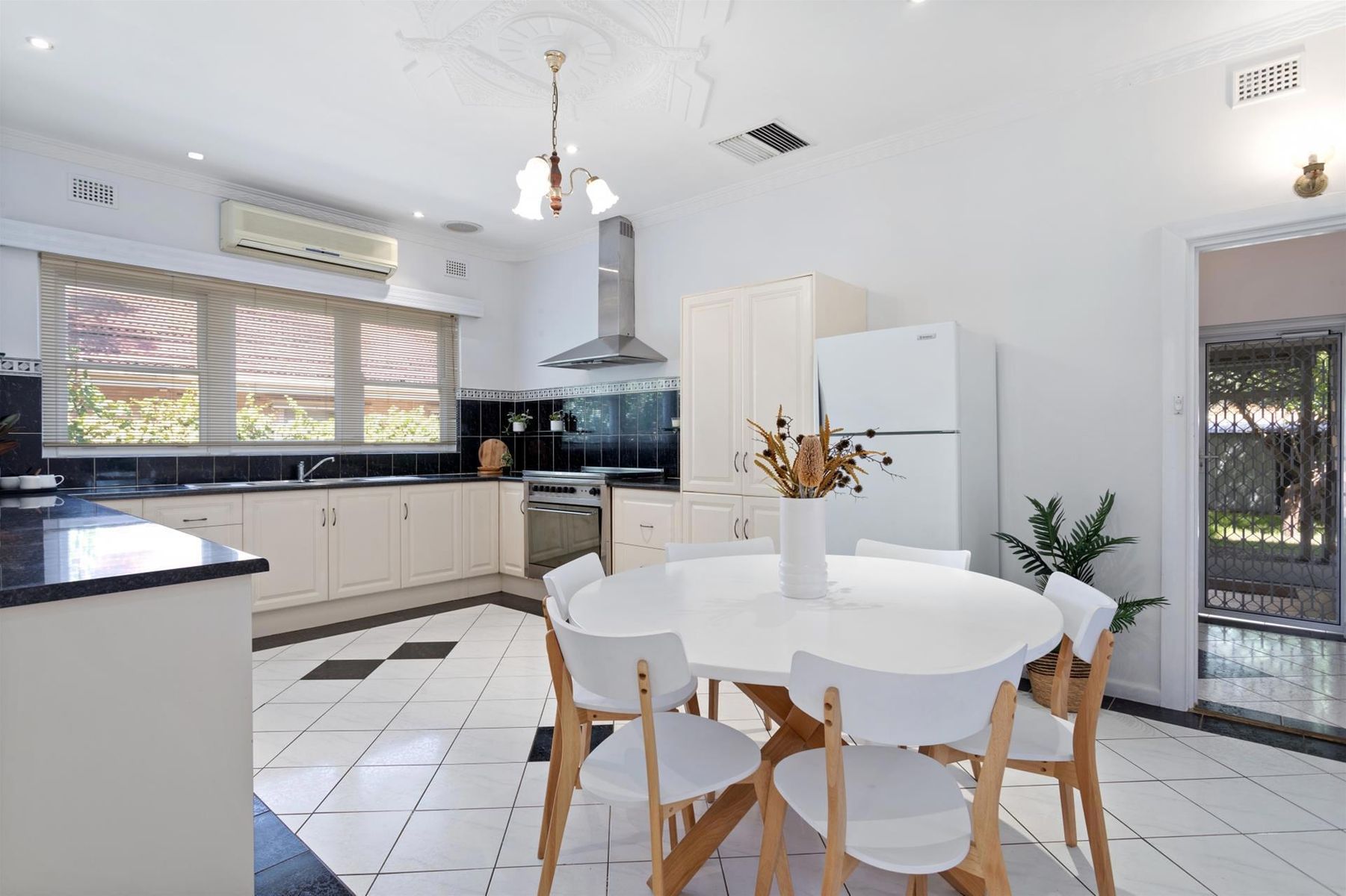 489 Henley Beach Road, Fulham SA 5024, Fulham - Thumbnail 8