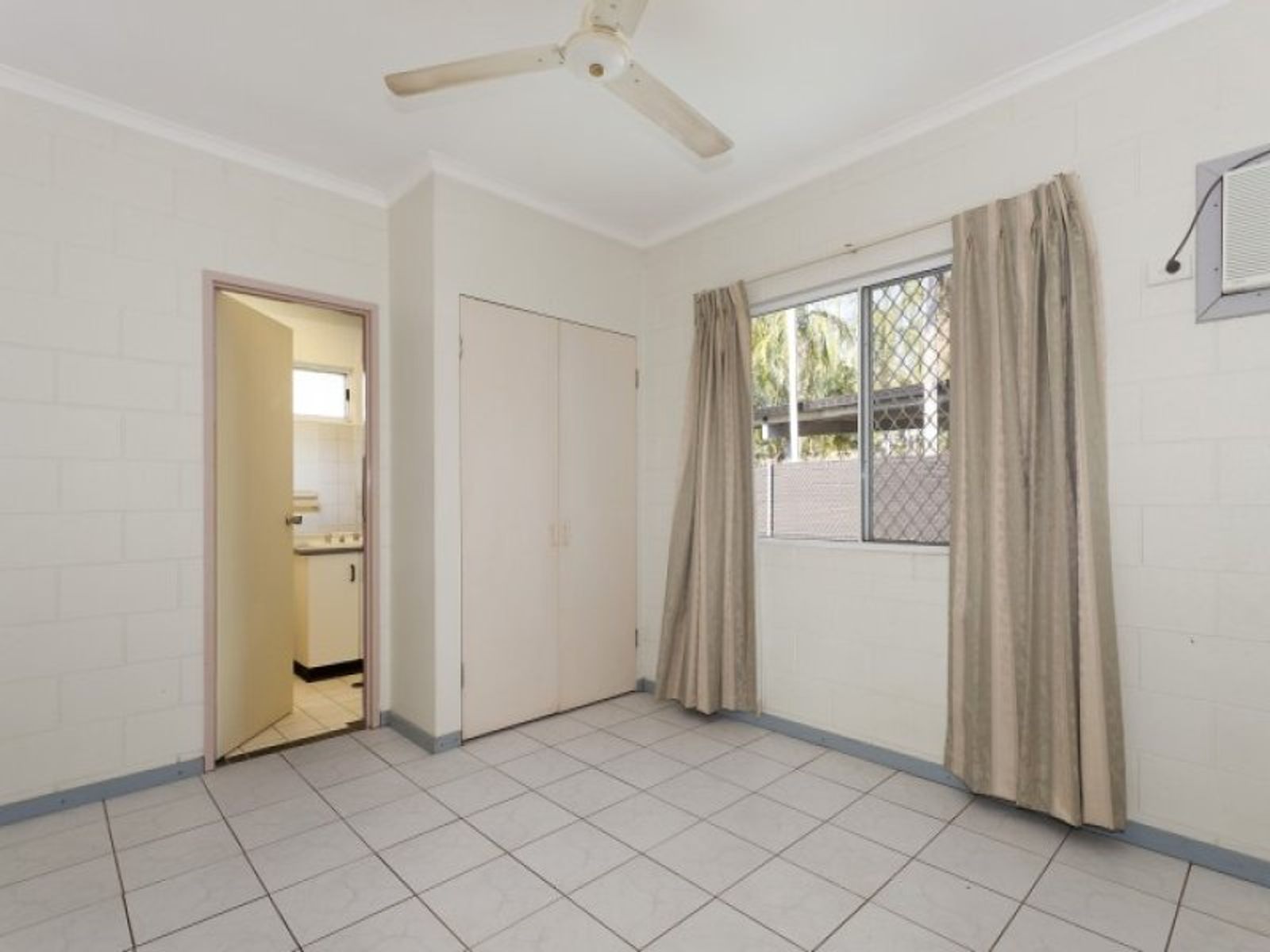 1 and 2/19 Crawford Court, Moulden NT 0830, Moulden - Thumbnail 2