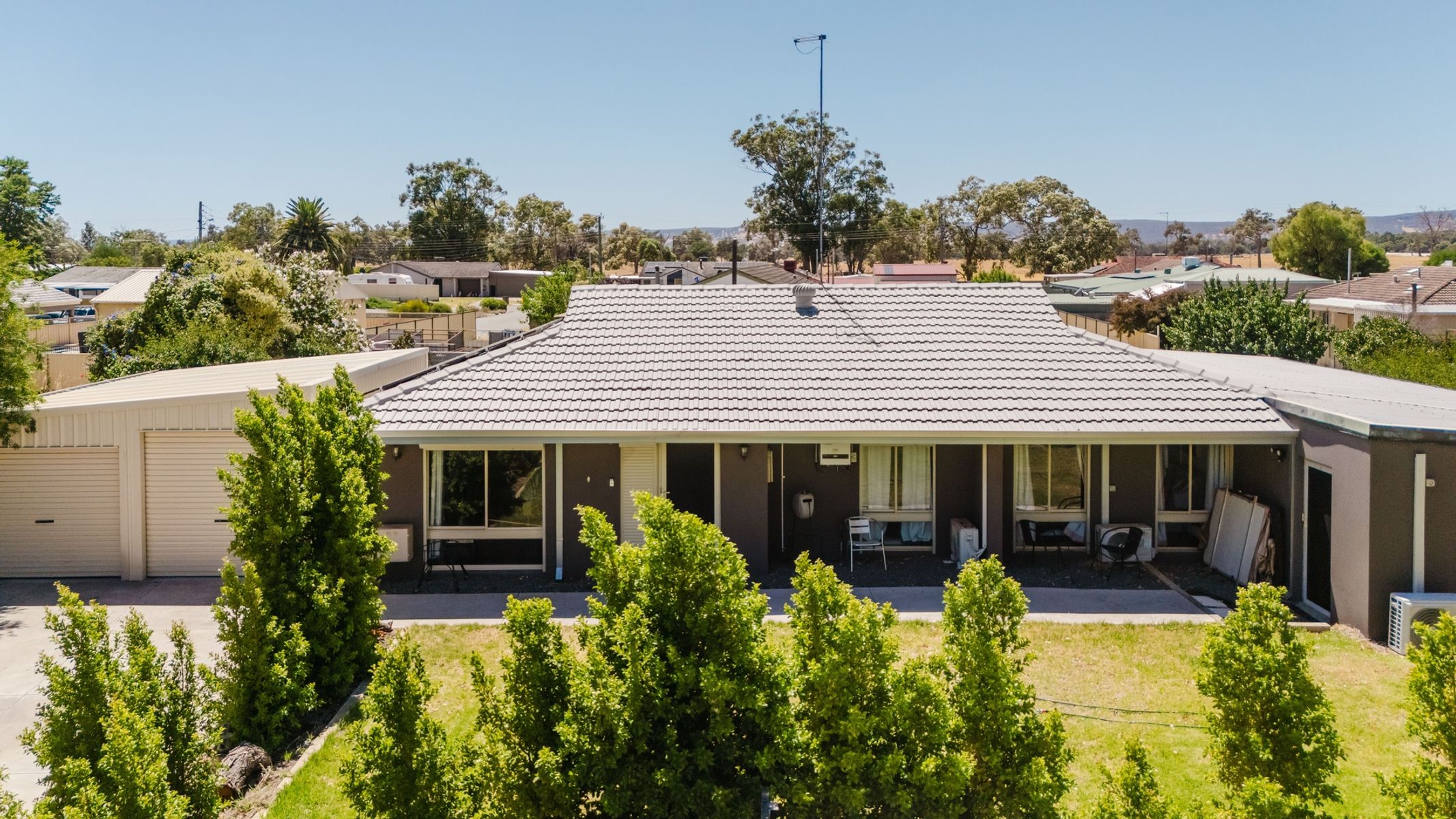2 CARCOOLA AVENUE, Pinjarra WA 6208, Pinjarra - Thumbnail 2