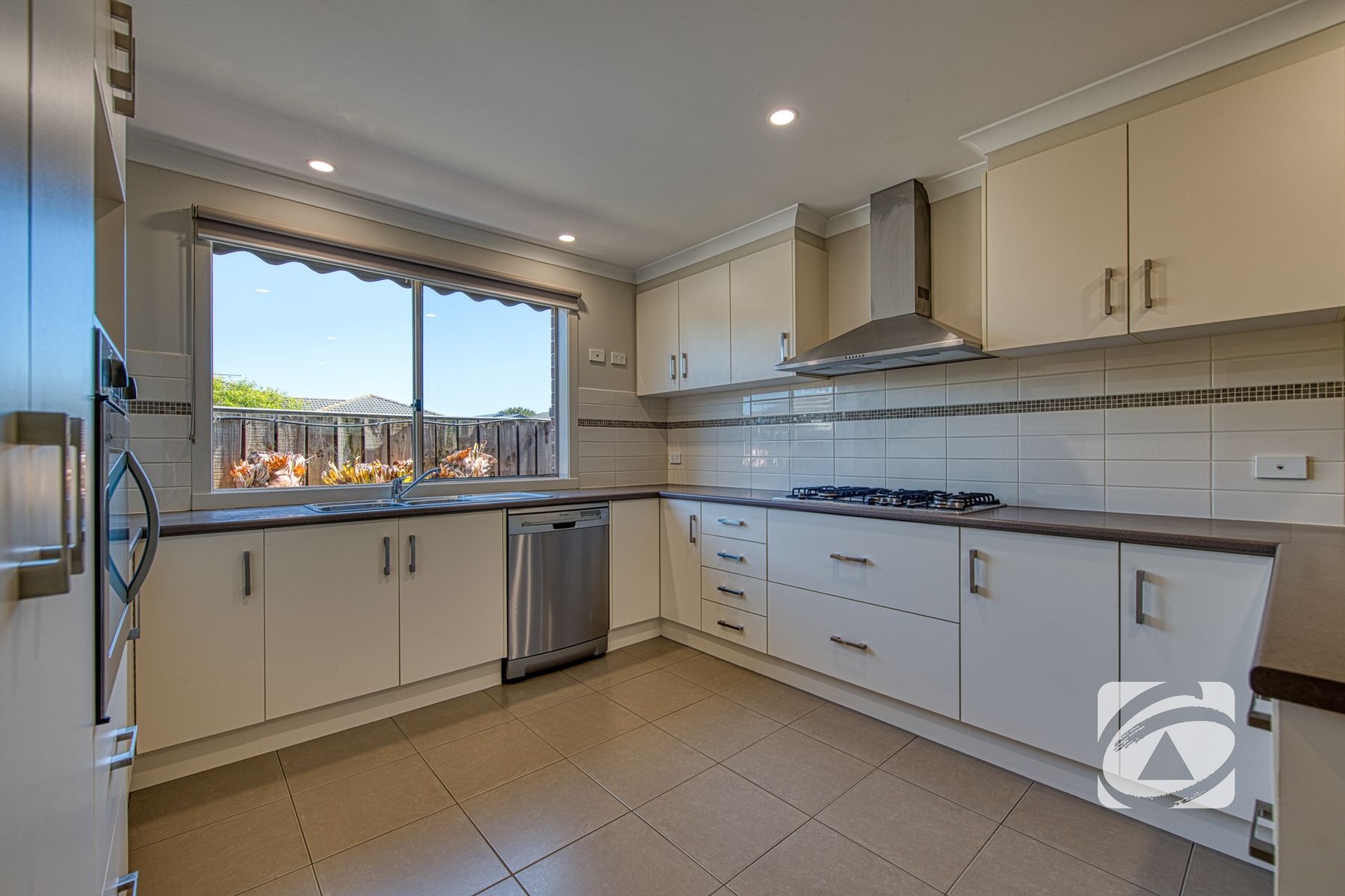 16 Quinny Street, Koo Wee Rup VIC 3981, Koo Wee Rup - Thumbnail 2