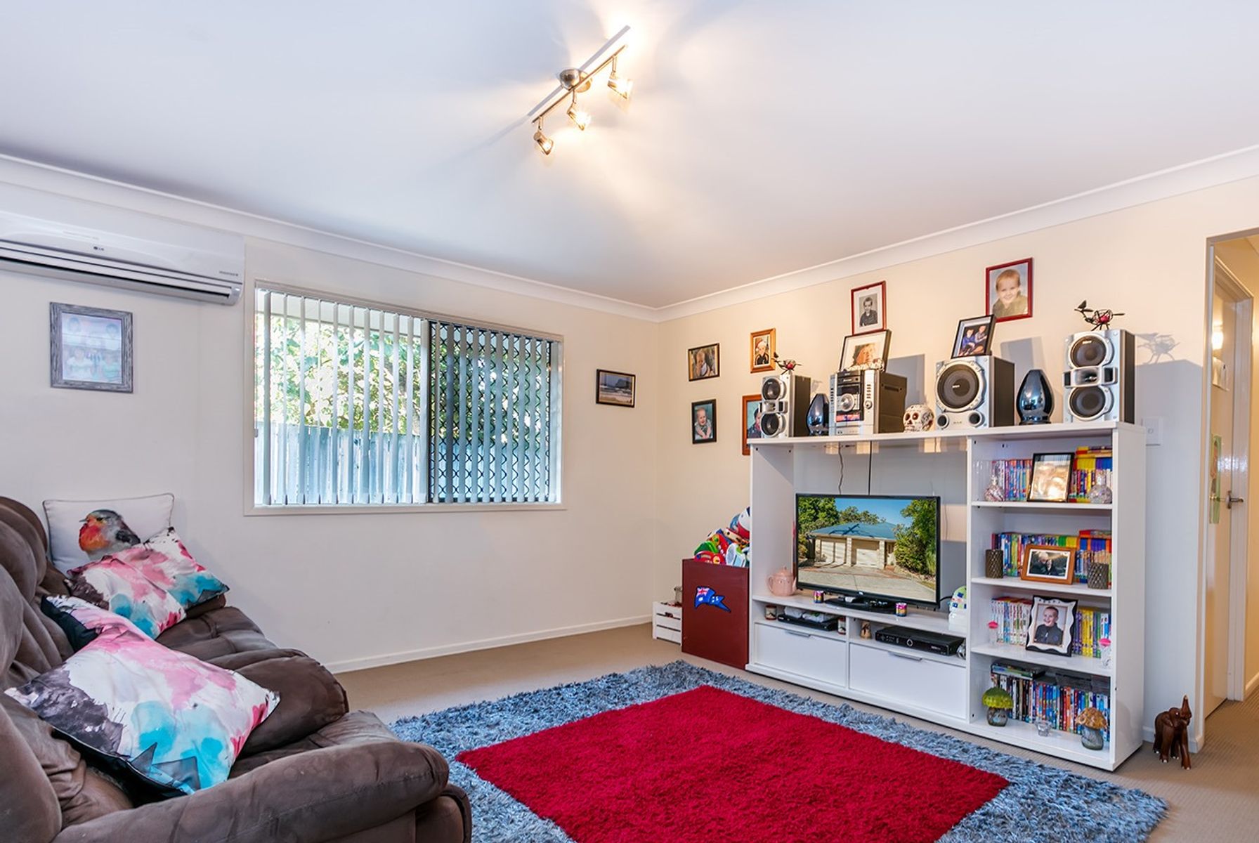 1 & 2/86 Jacaranda Ave, Logan Central QLD 4114, Logan Central - Thumbnail 5
