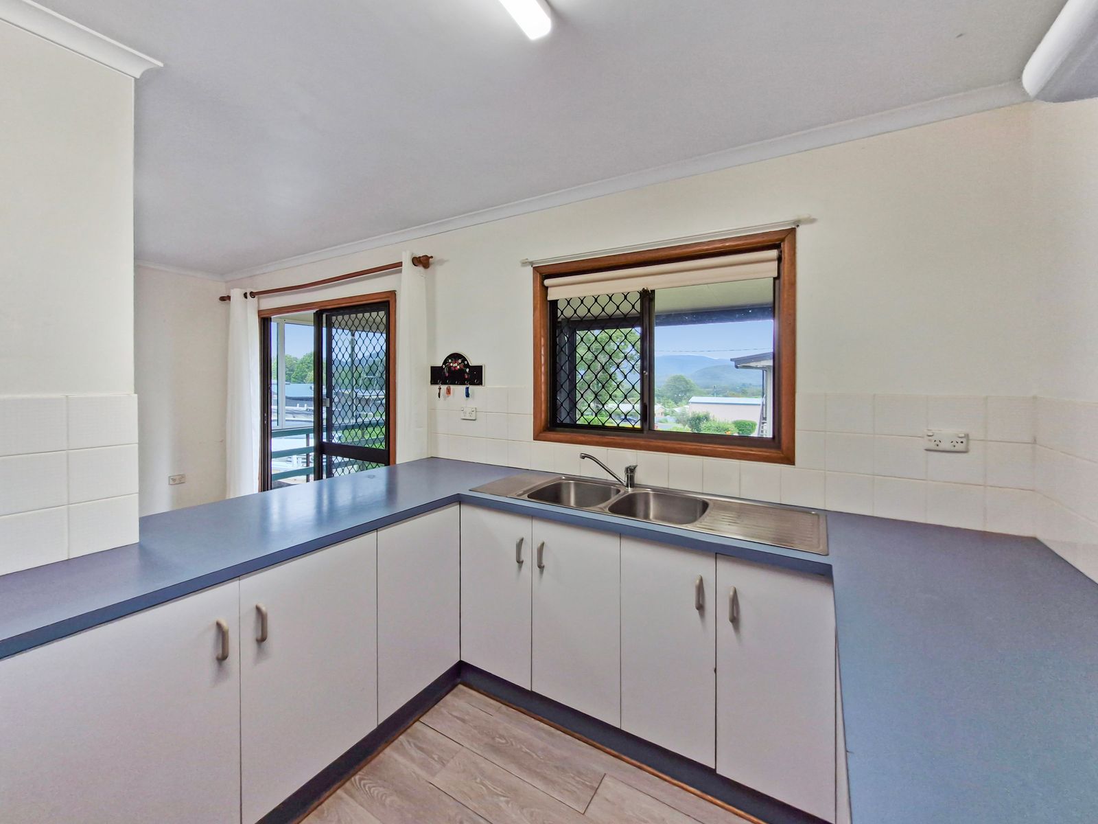 10 Third Avenue, Atherton QLD 4883, Atherton - Thumbnail 4