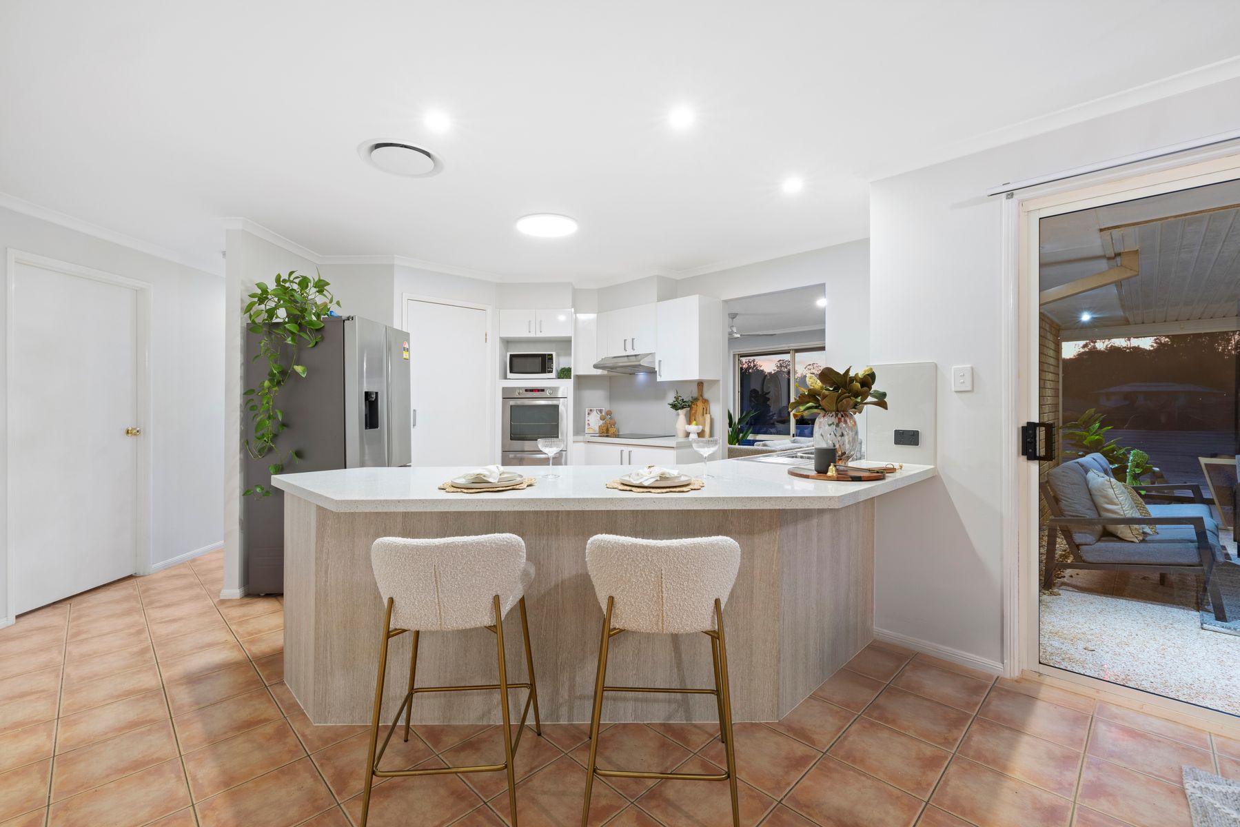 83 Carinyan Drive, Birkdale QLD 4159, Birkdale - Thumbnail 4